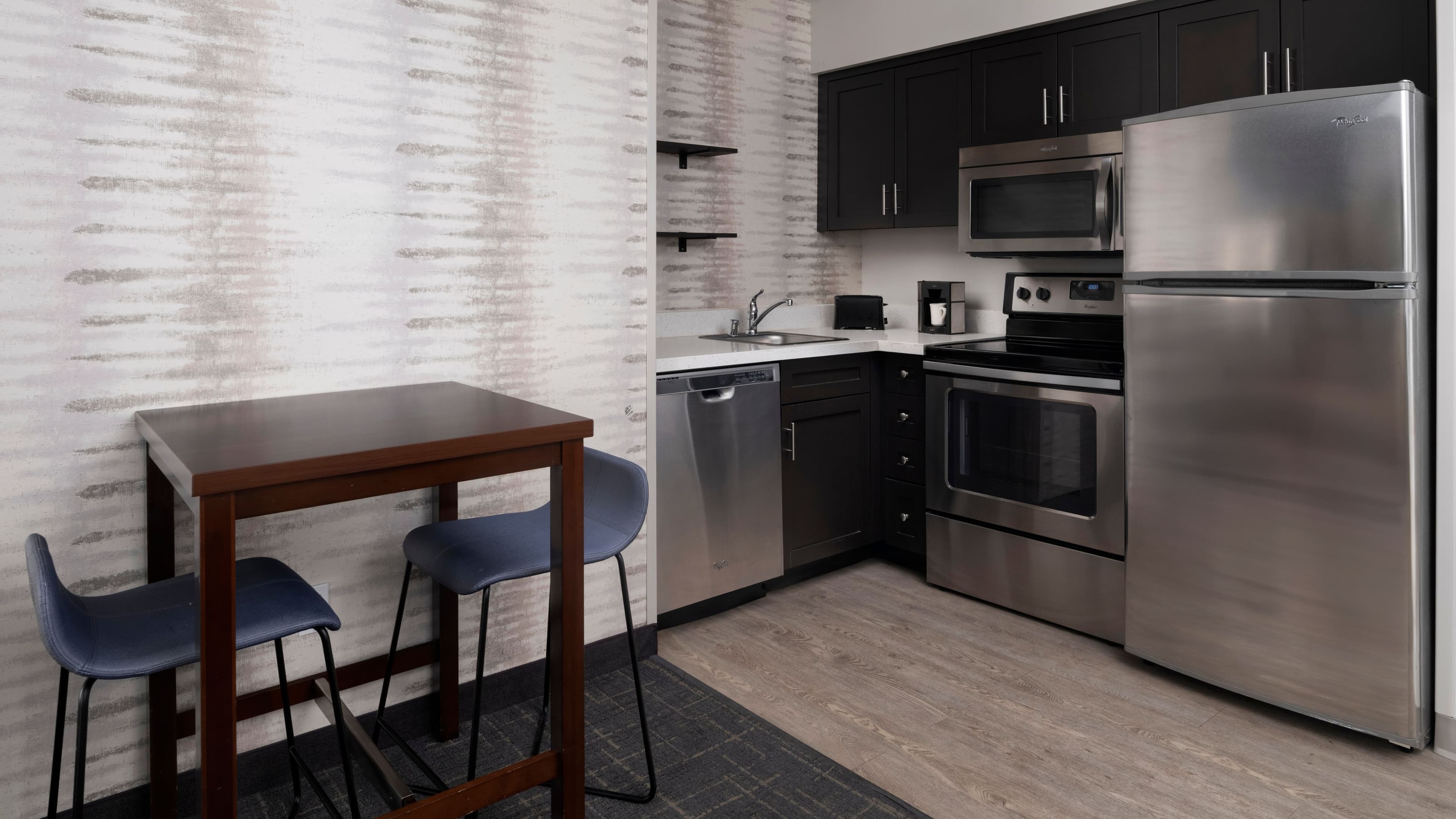 1 Bedroom Suite - Image 4