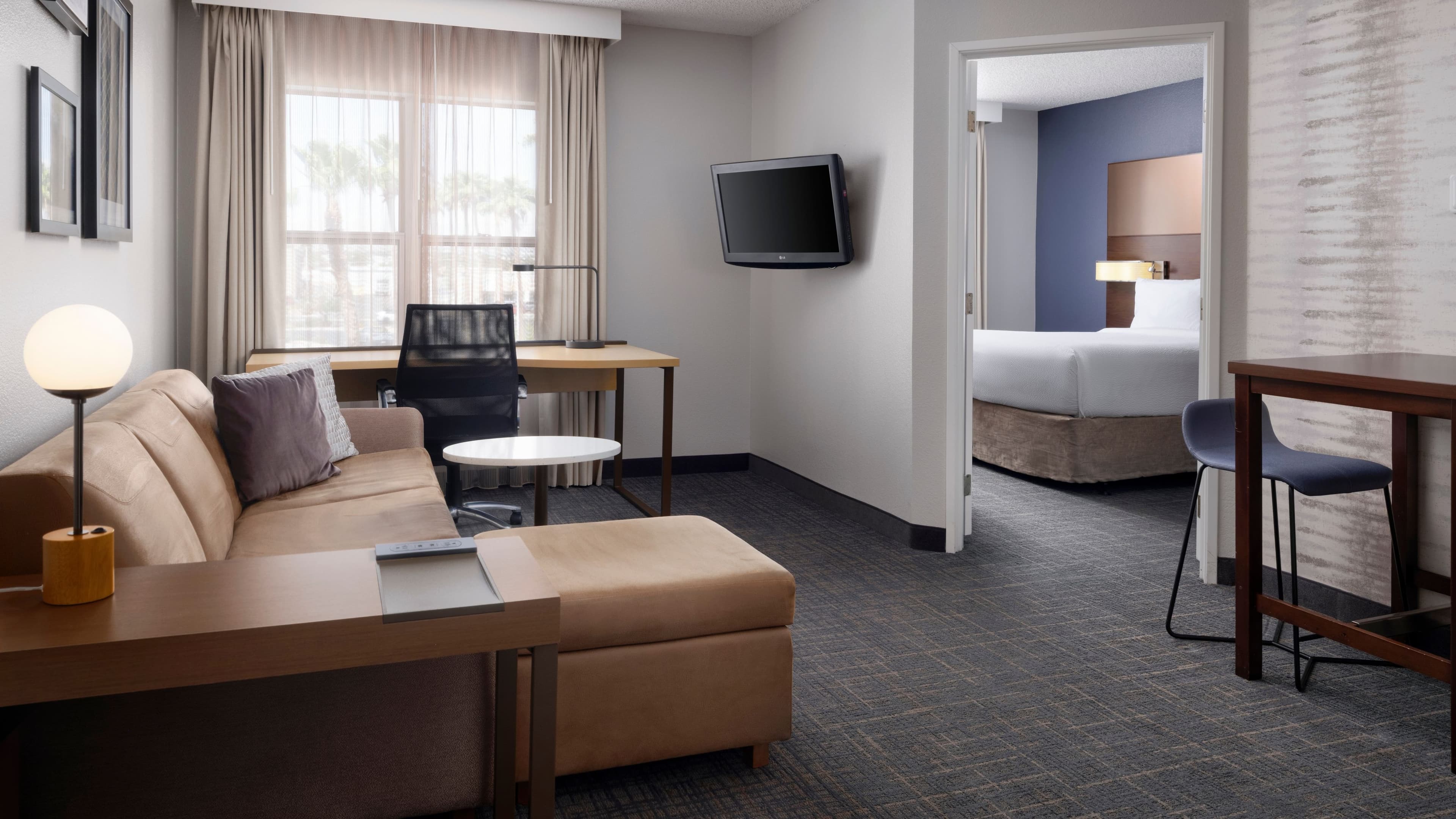 1 Bedroom Suite - Image 1