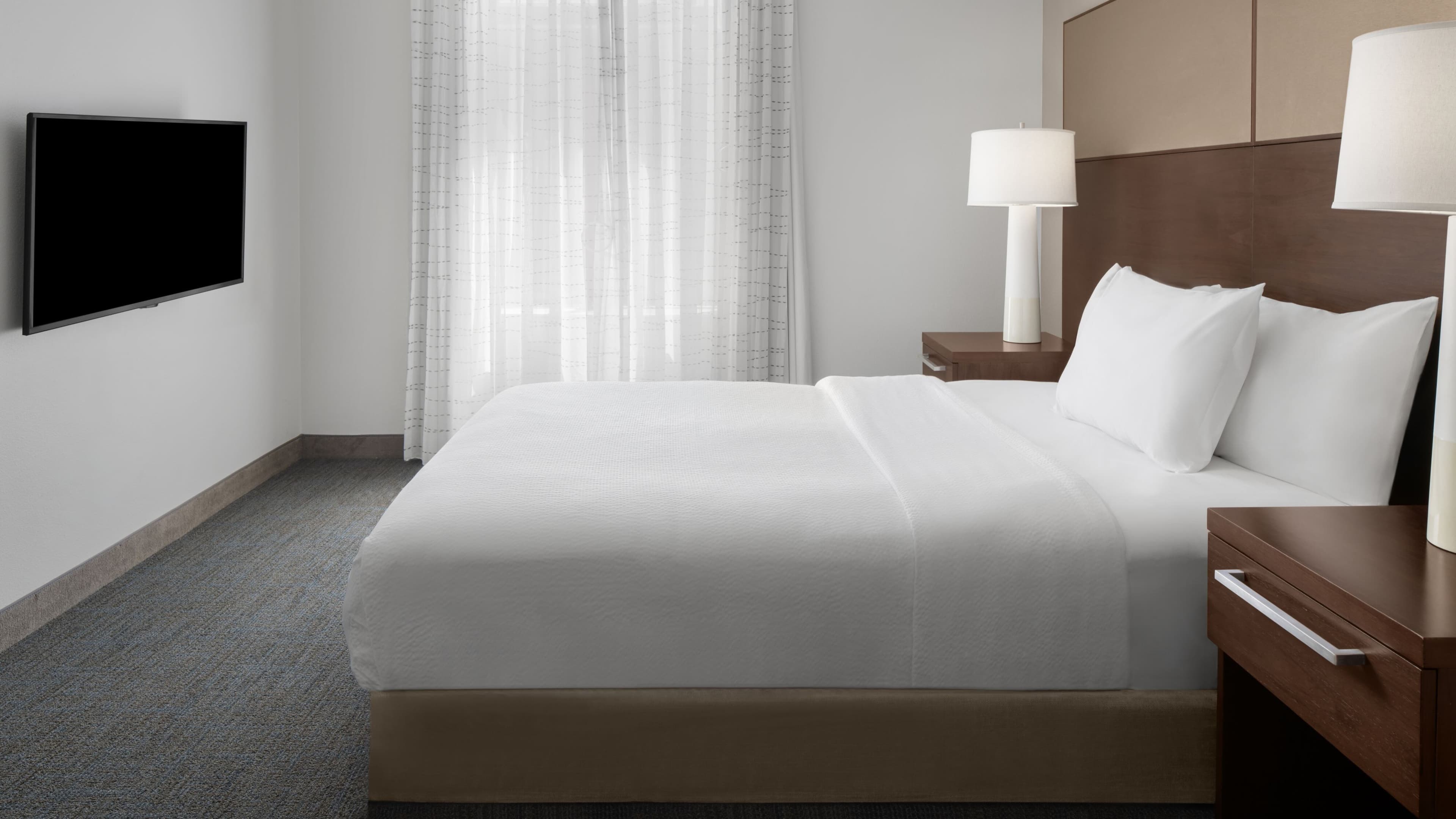 1 Bedroom Suite - Image 2