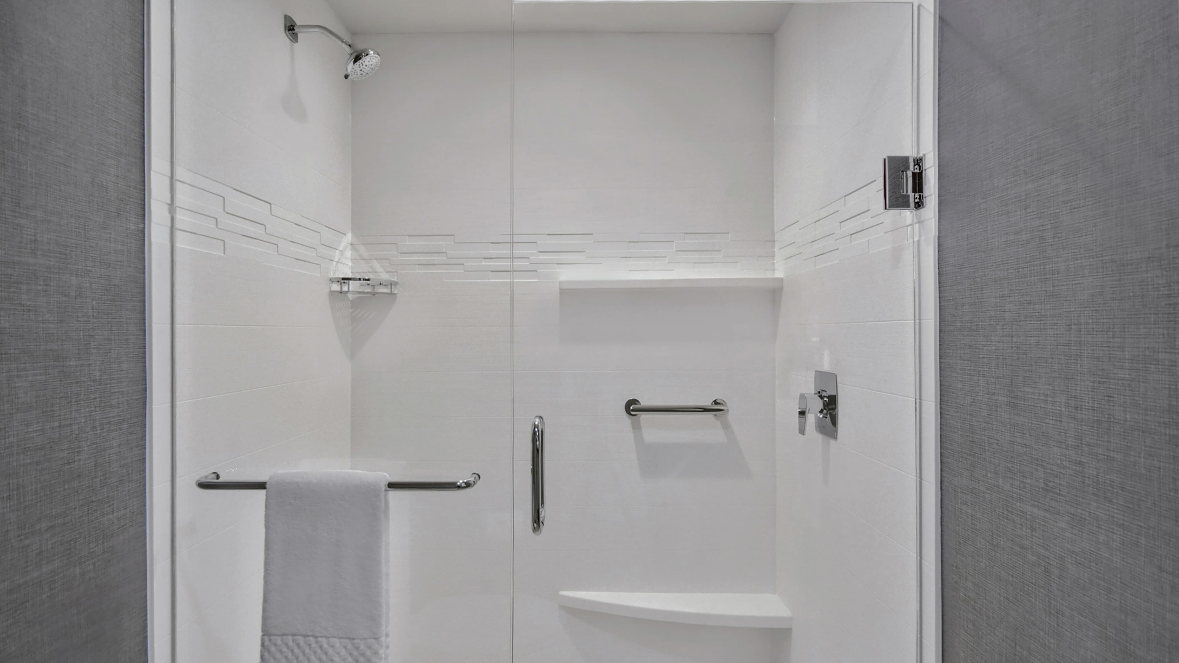 Studio King Suite - Image 5