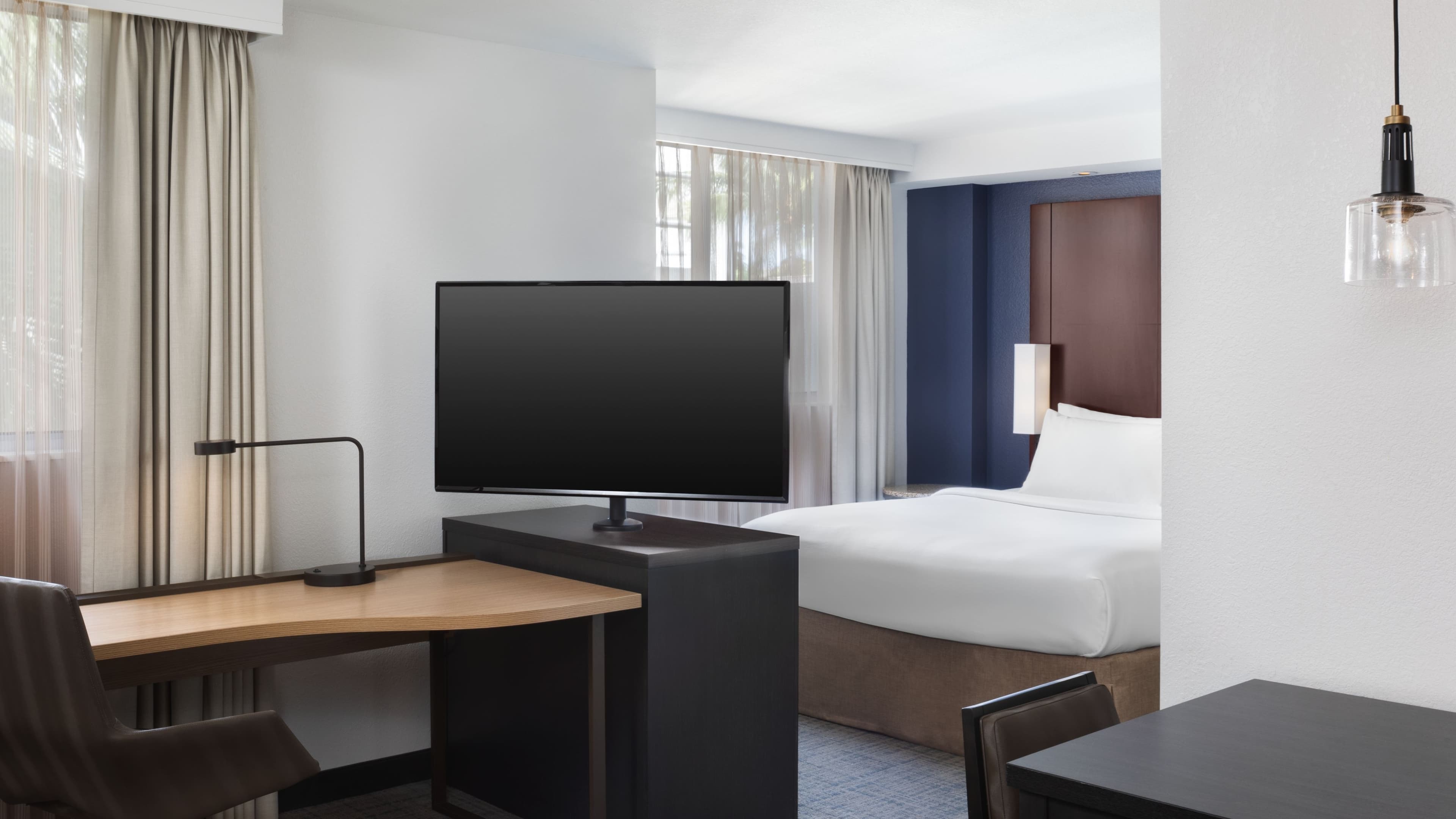 1 Bedroom Suite - Image 3