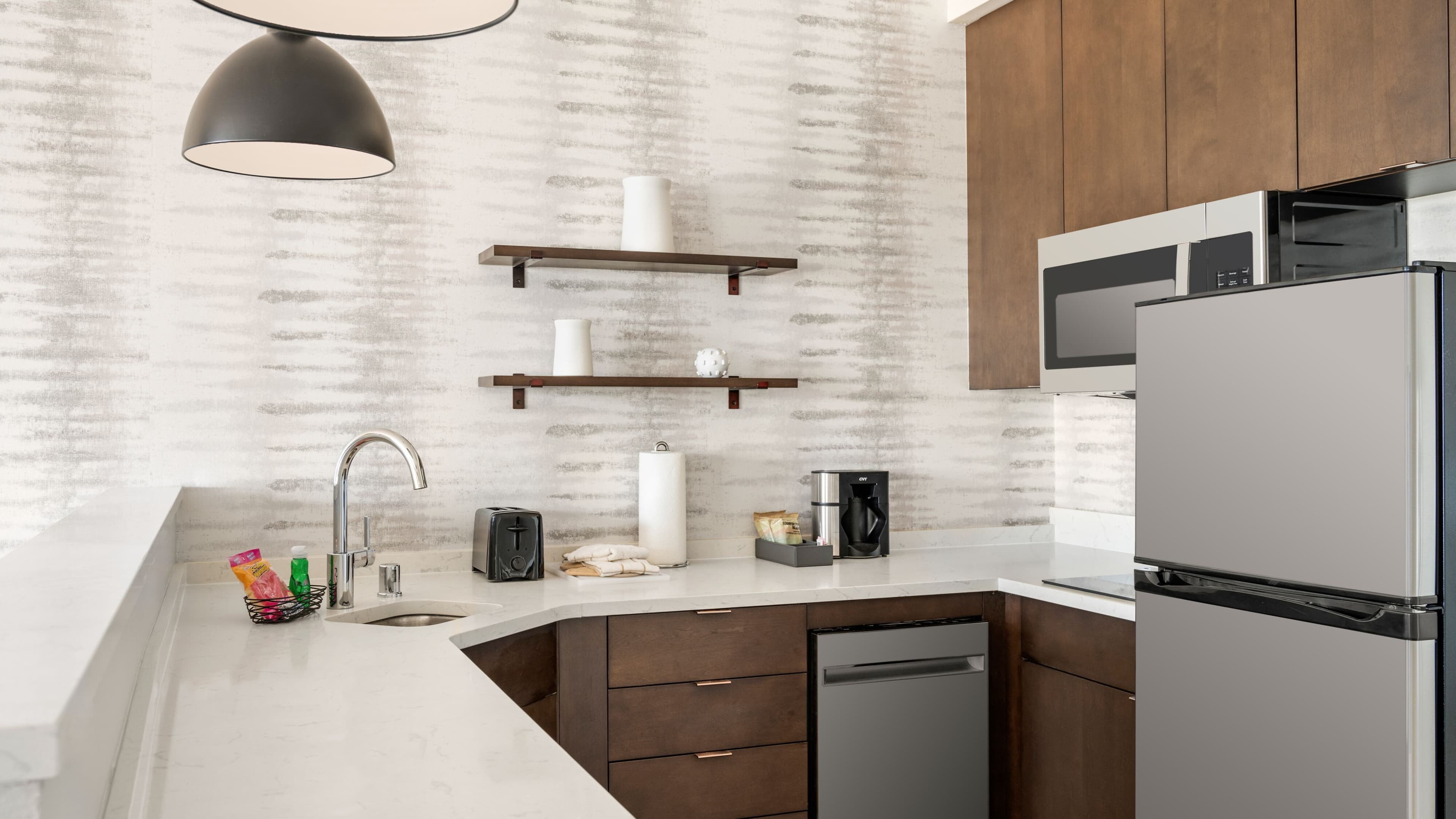 1 Bedroom Suite - Image 5