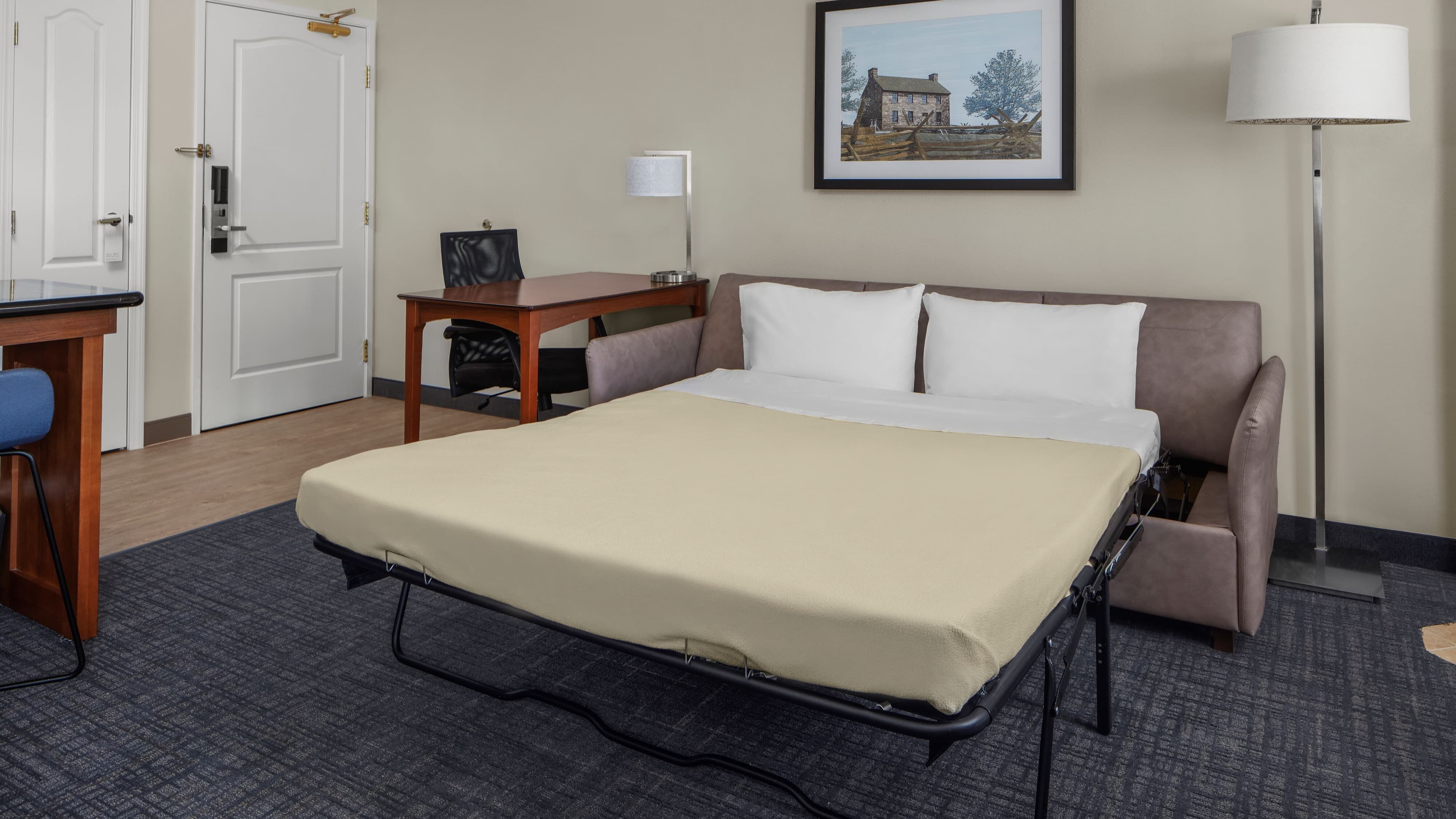 1 Bedroom Suite - Image 3