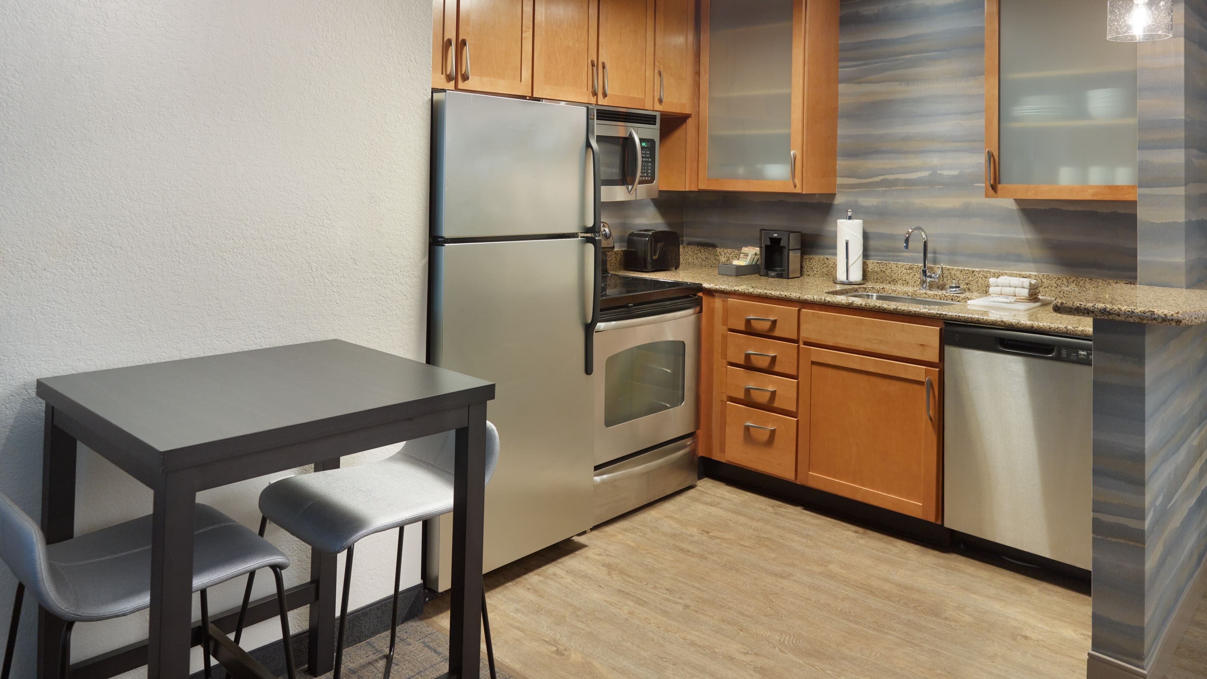 1 Bedroom Suite - Image 3