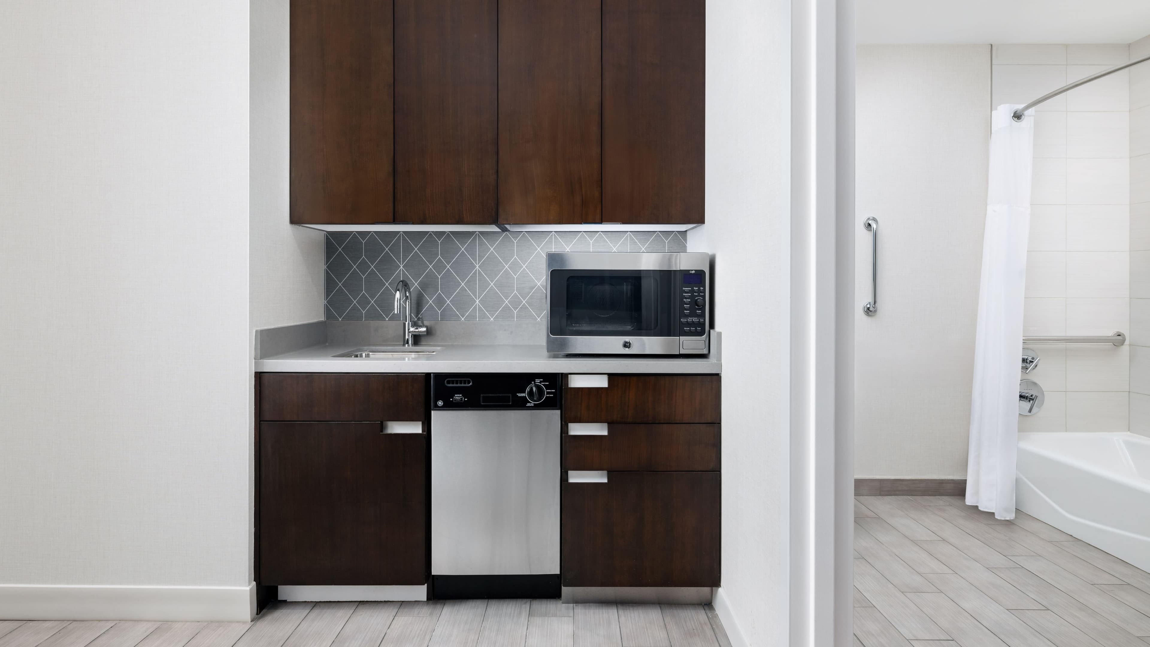 Executive Studio - Image 4