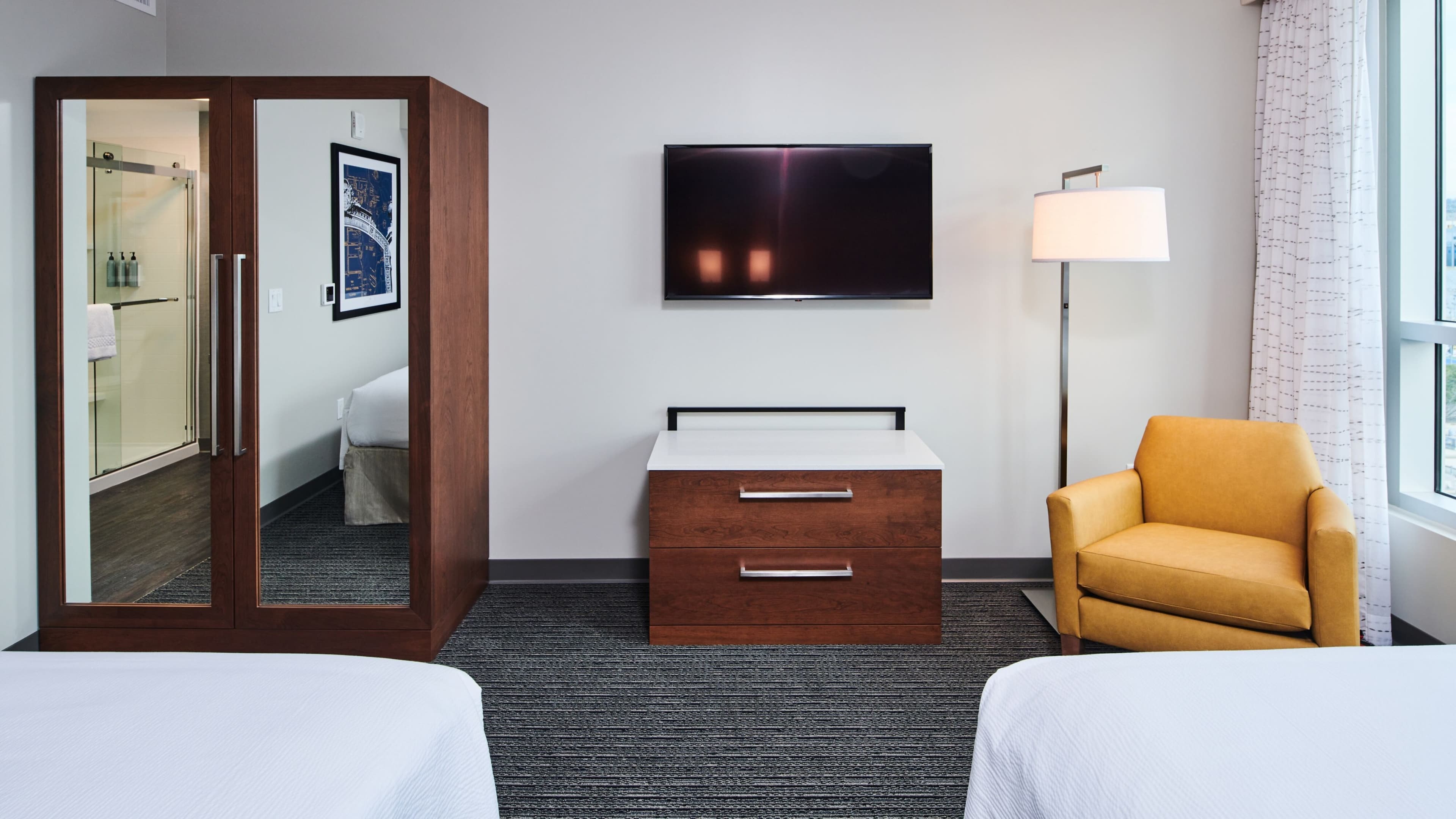 1 Bedroom Suite - Image 4