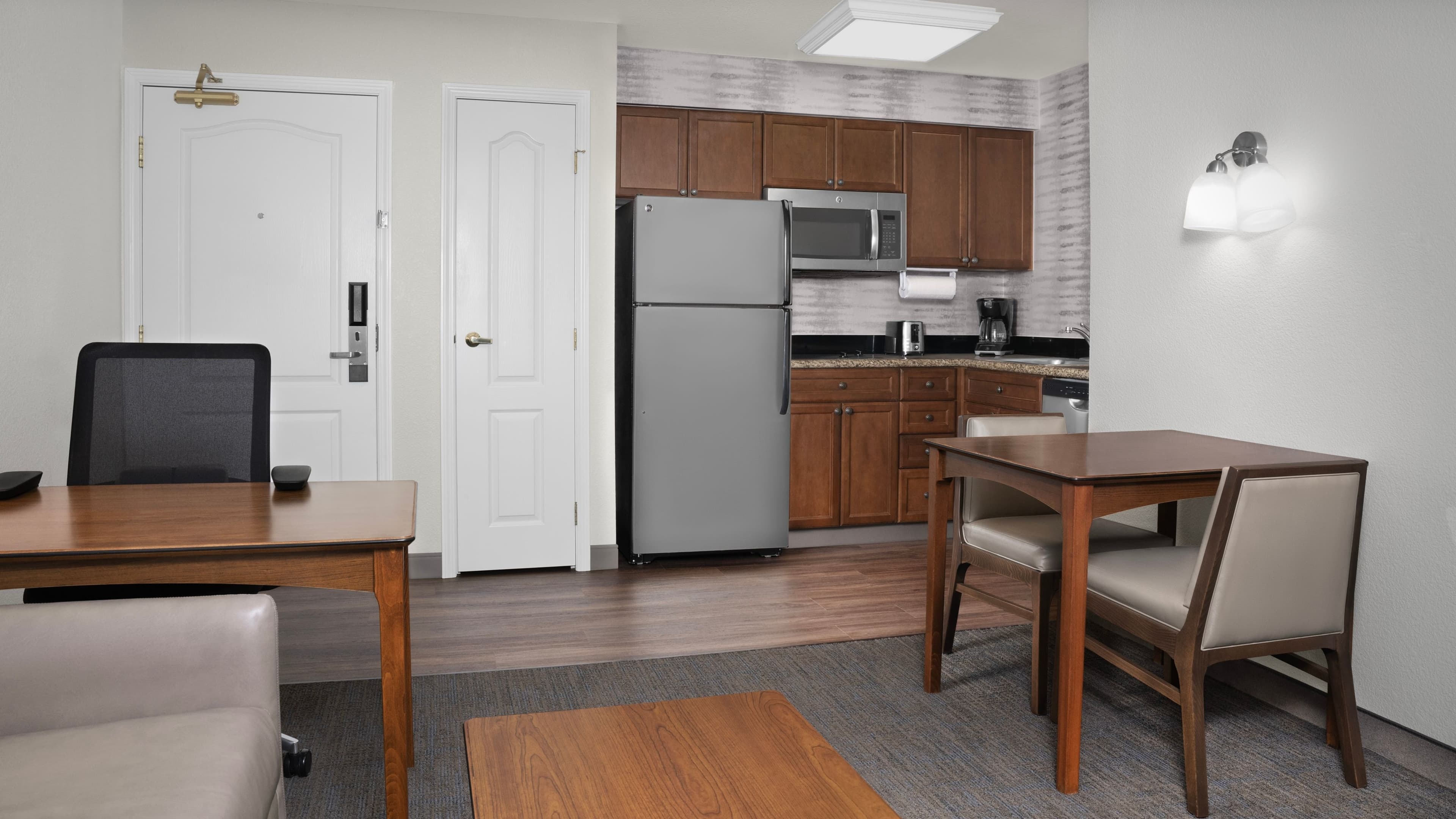 1 Bedroom Suite - Image 5