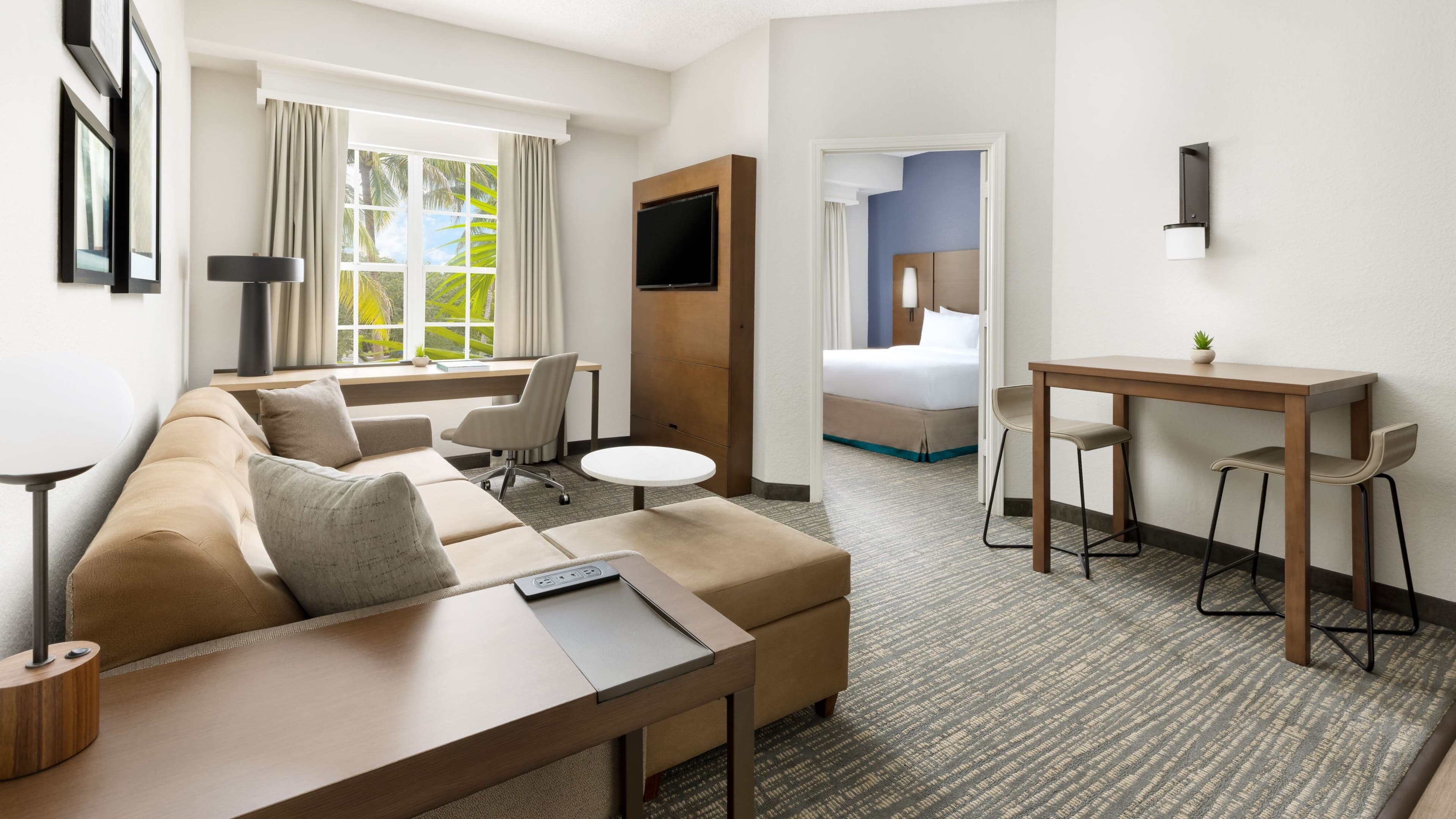 1 Bedroom Suite - Image 1