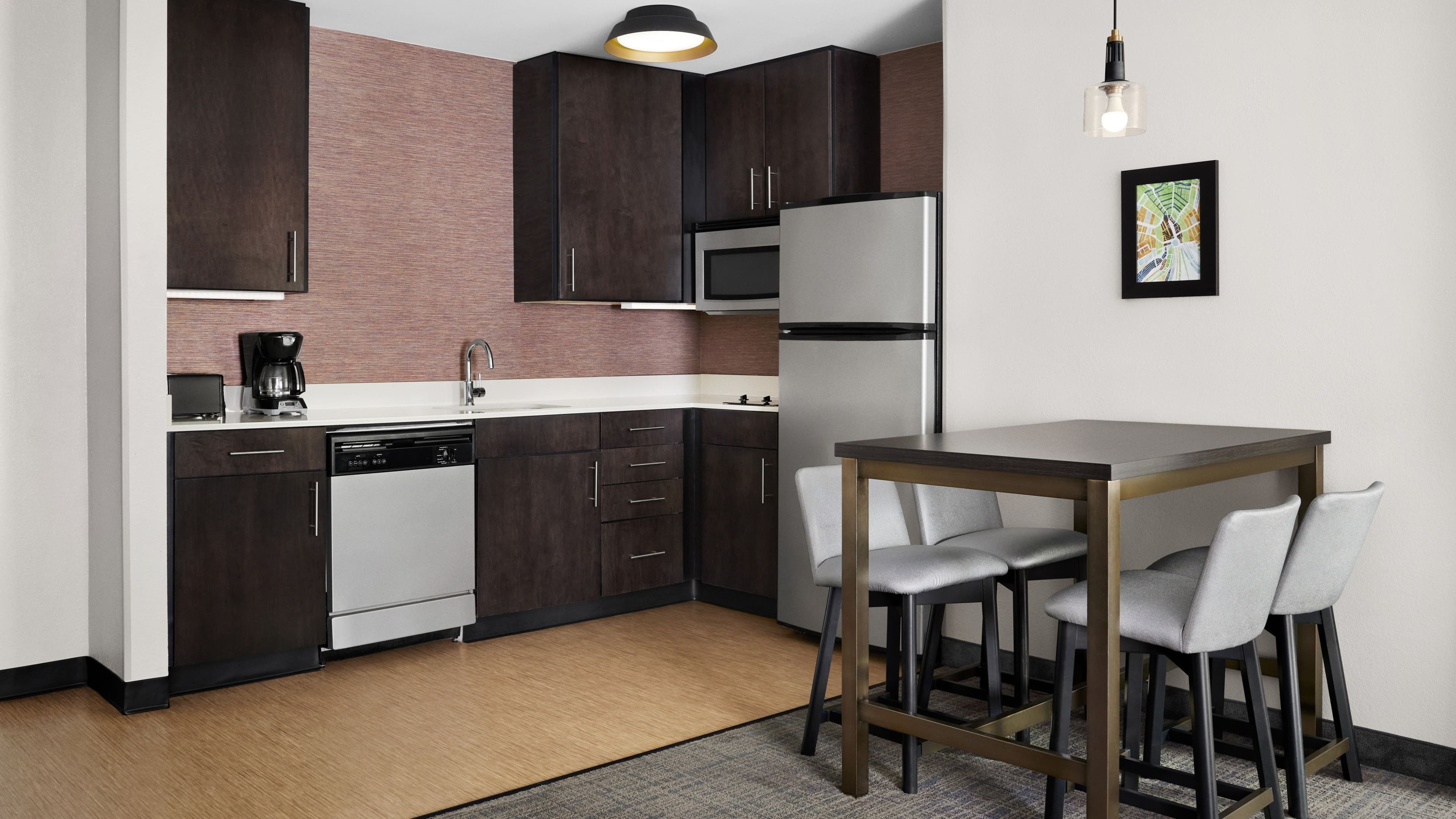 One Bedroom Suite - Image 3