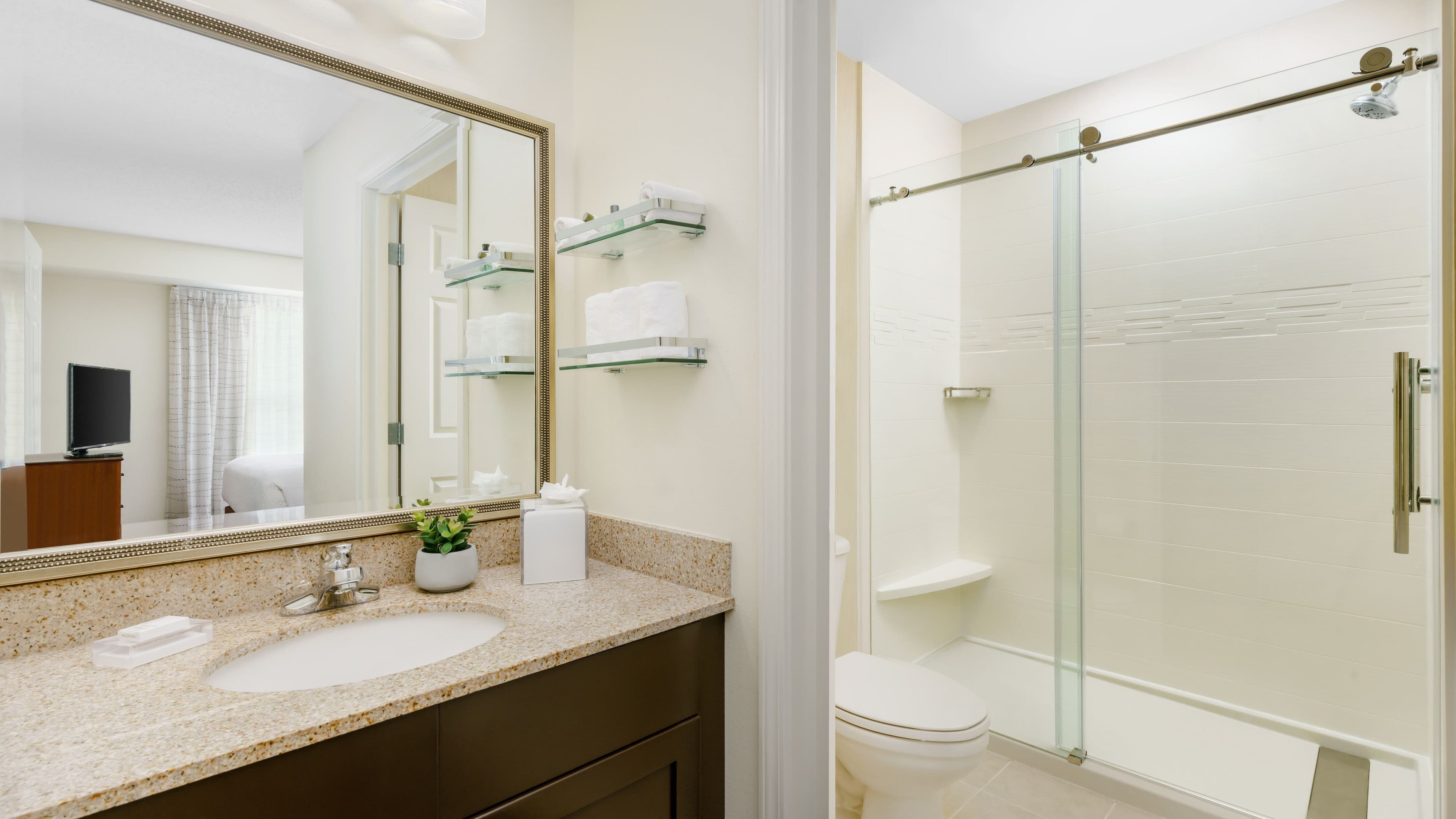 1 Bedroom Suite - Image 8