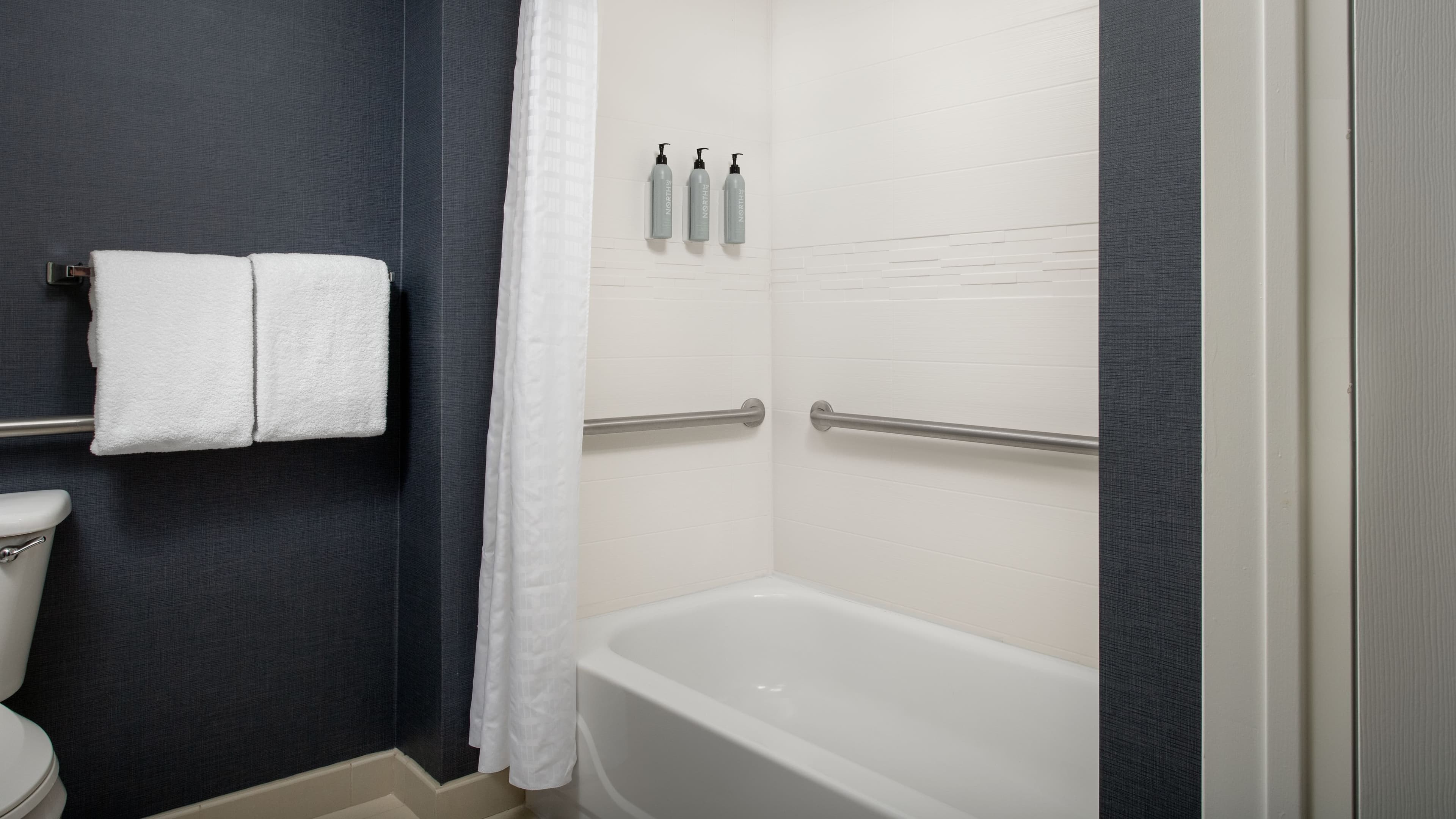 1 Bedroom Suite - Image 7