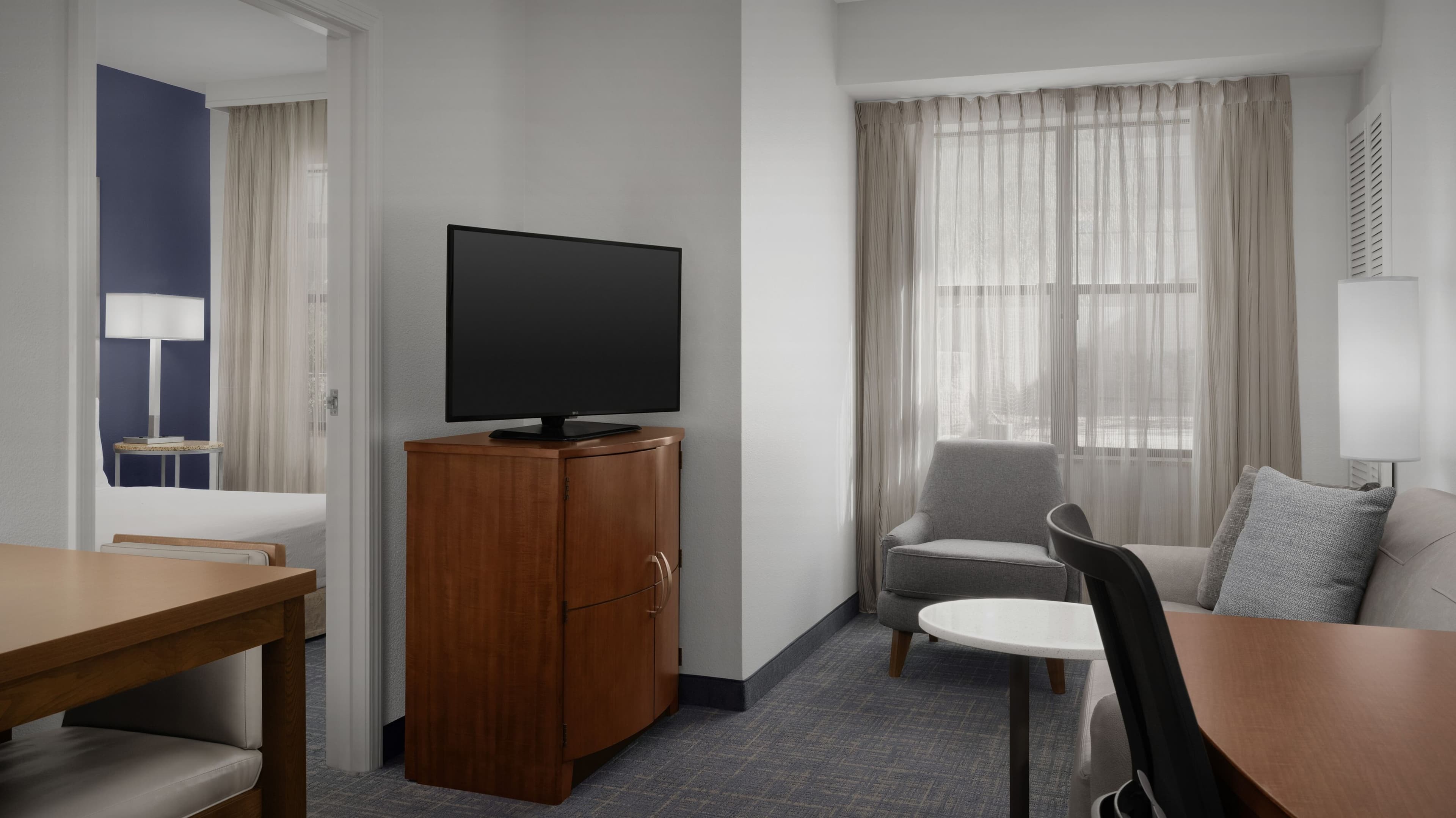 1 Bedroom Suite - Image 2