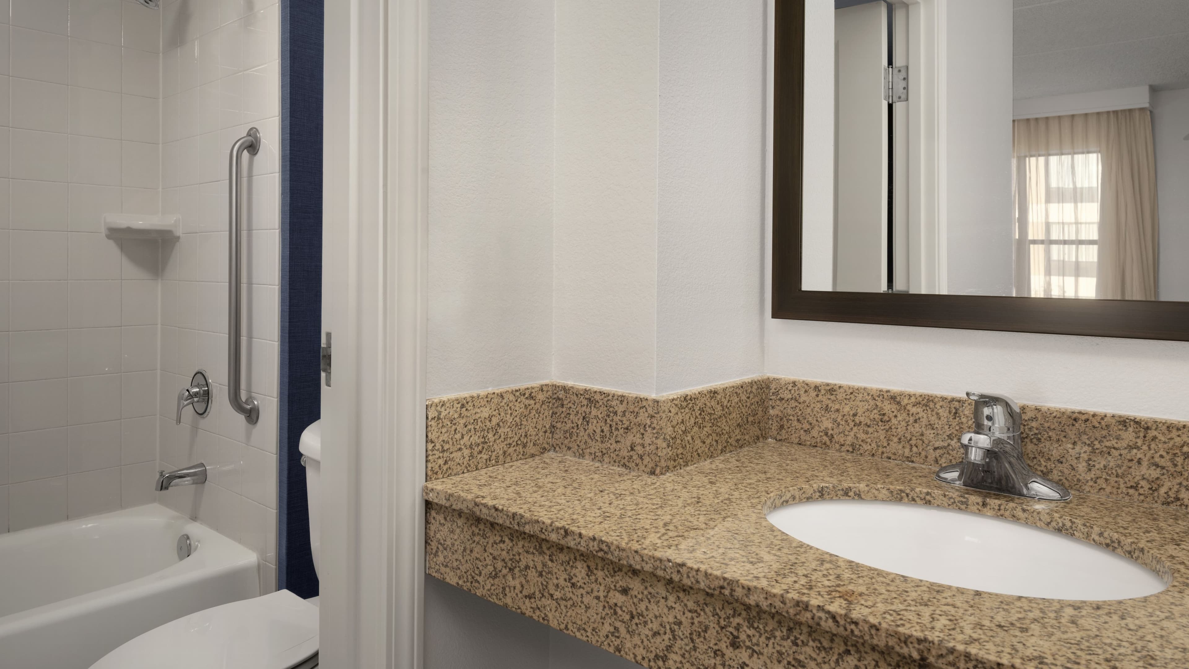 1 Bedroom Suite - Image 10