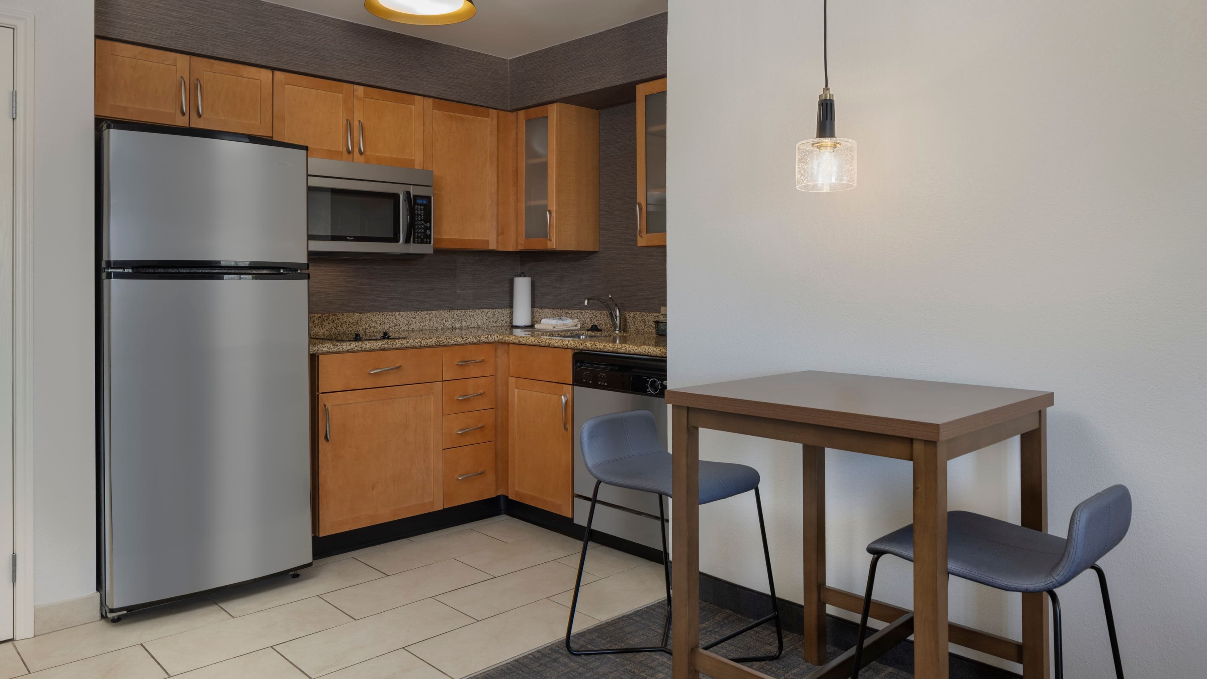 1 Bedroom Suite - Image 3