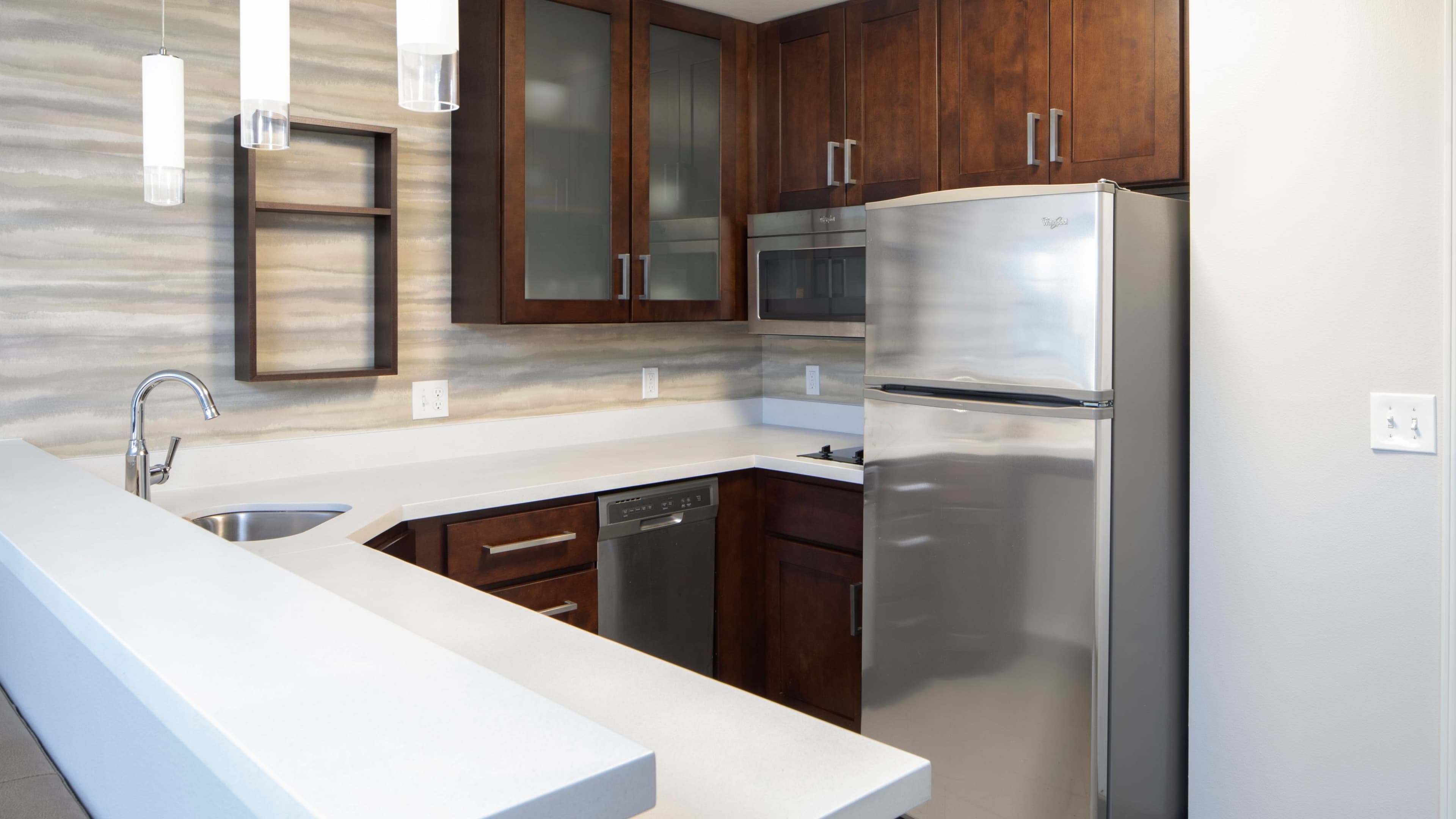 1 Bedroom Suite - Image 2