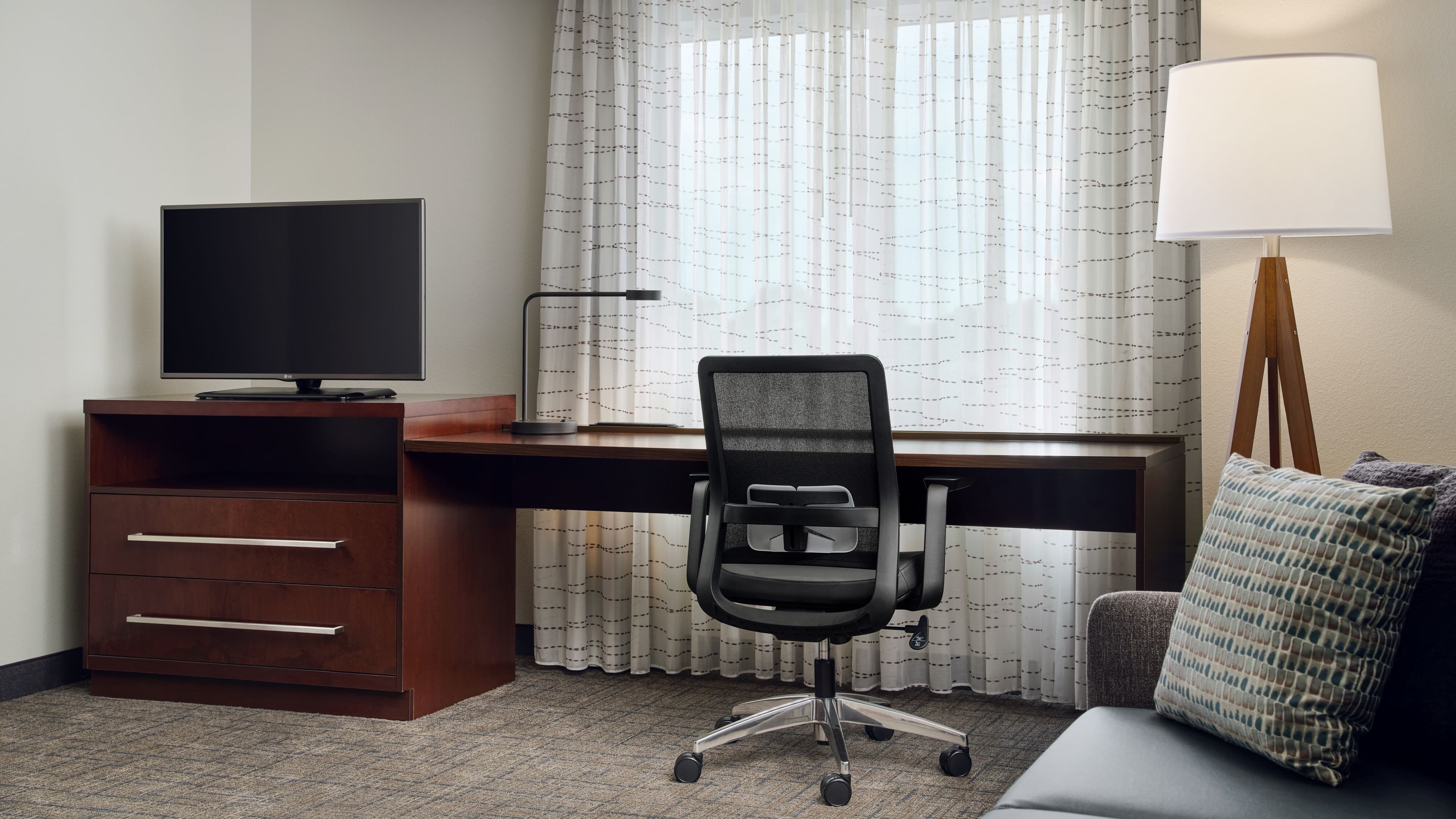 1 Bedroom Suite - Image 3