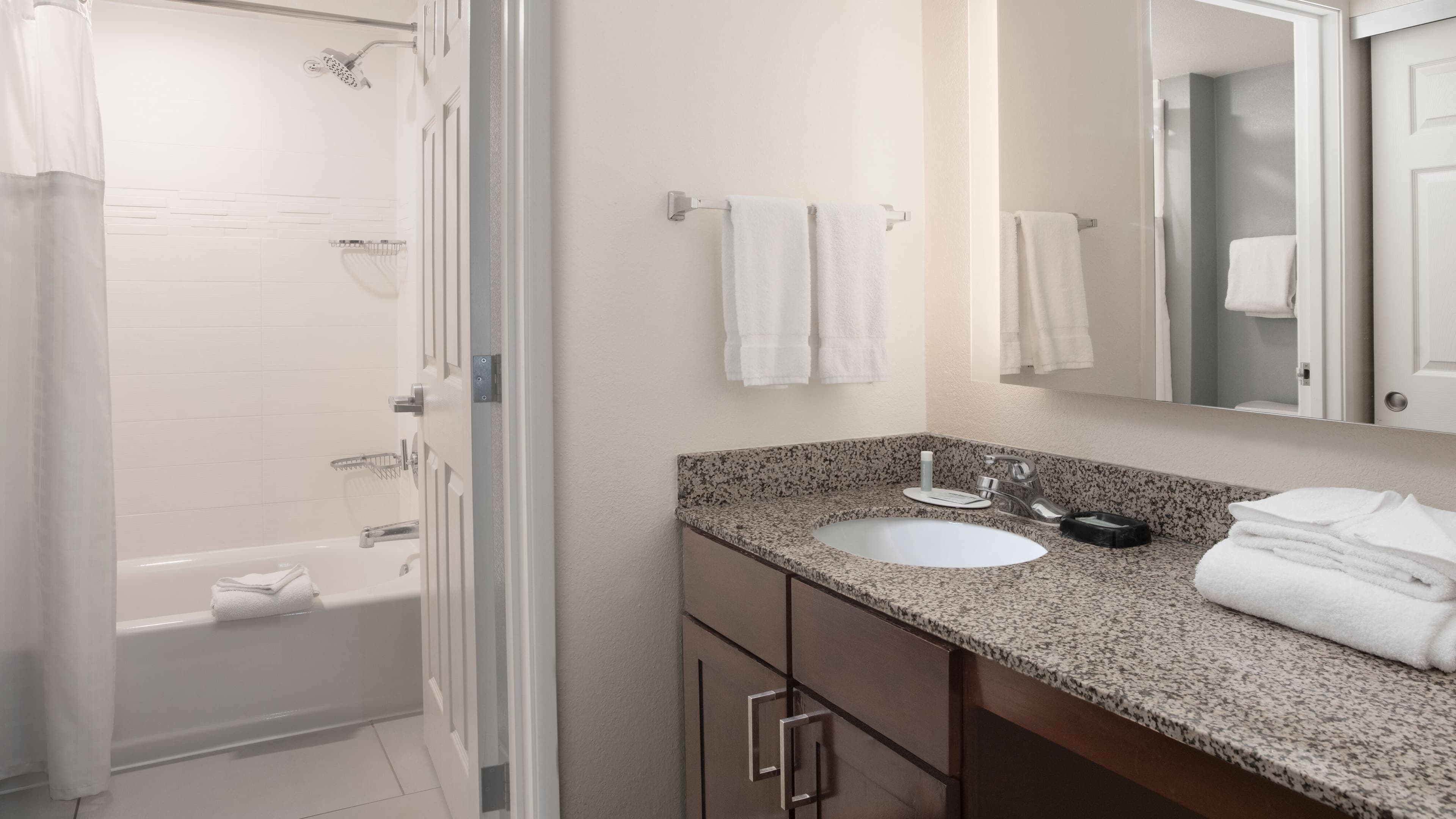 1 Bedroom Suite - Image 6
