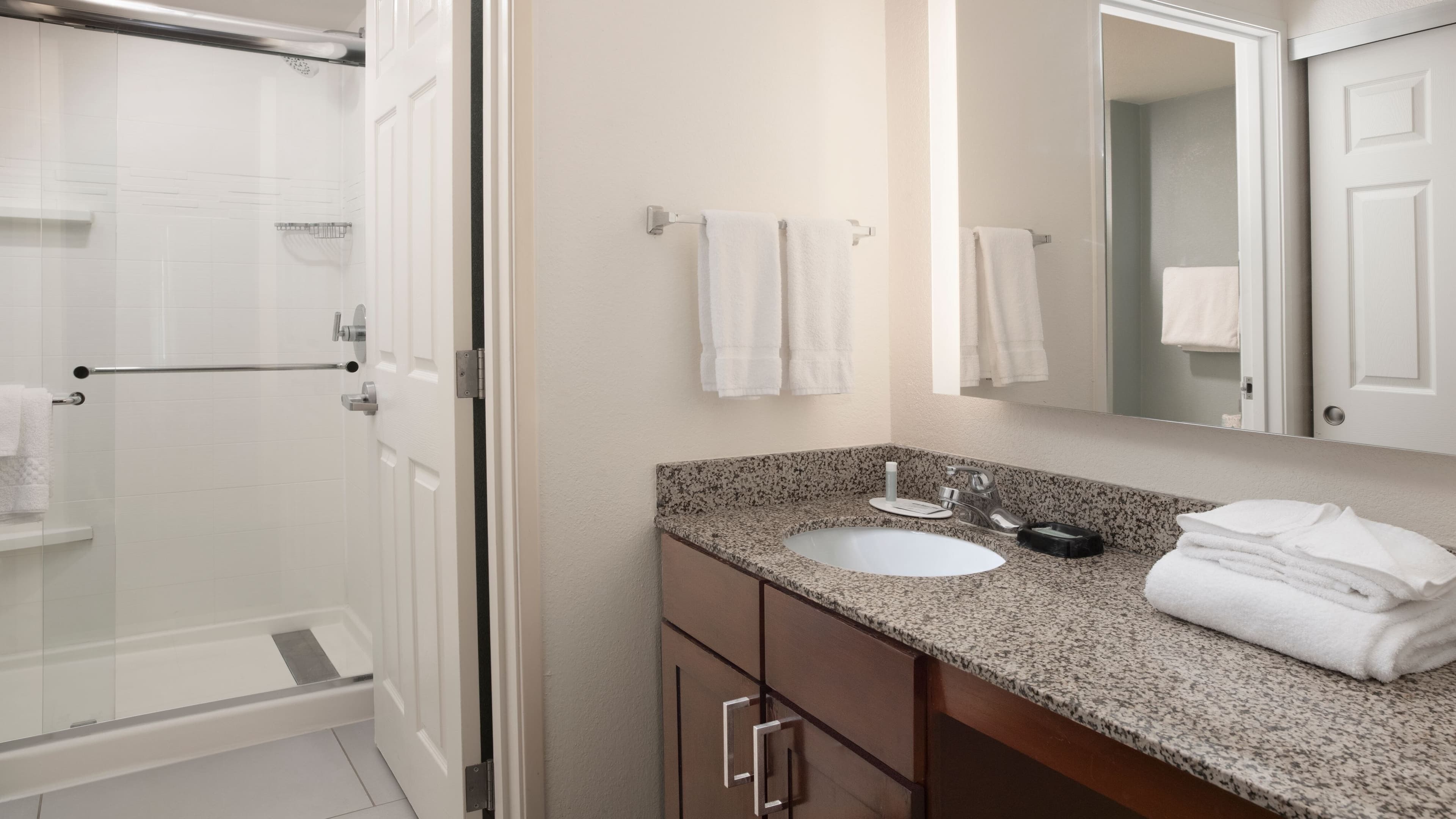 1 Bedroom Suite - Image 5