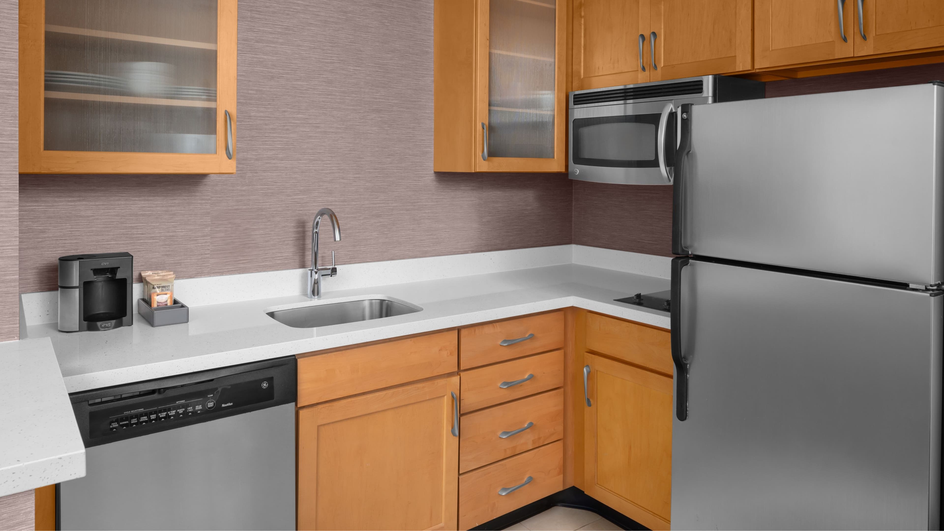 1 Bedroom Suite - Image 3