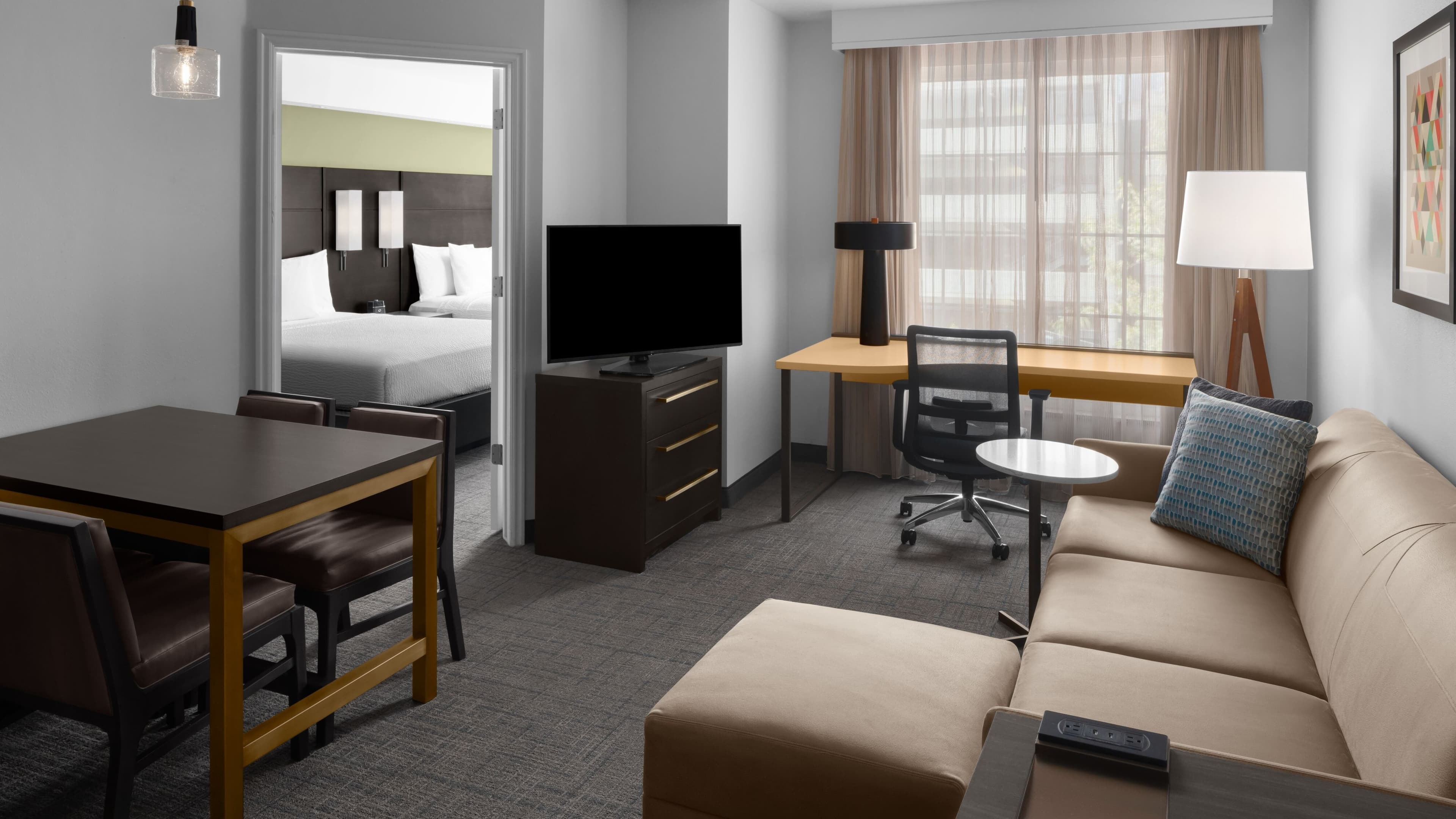 1 Bedroom Suite - Image 2