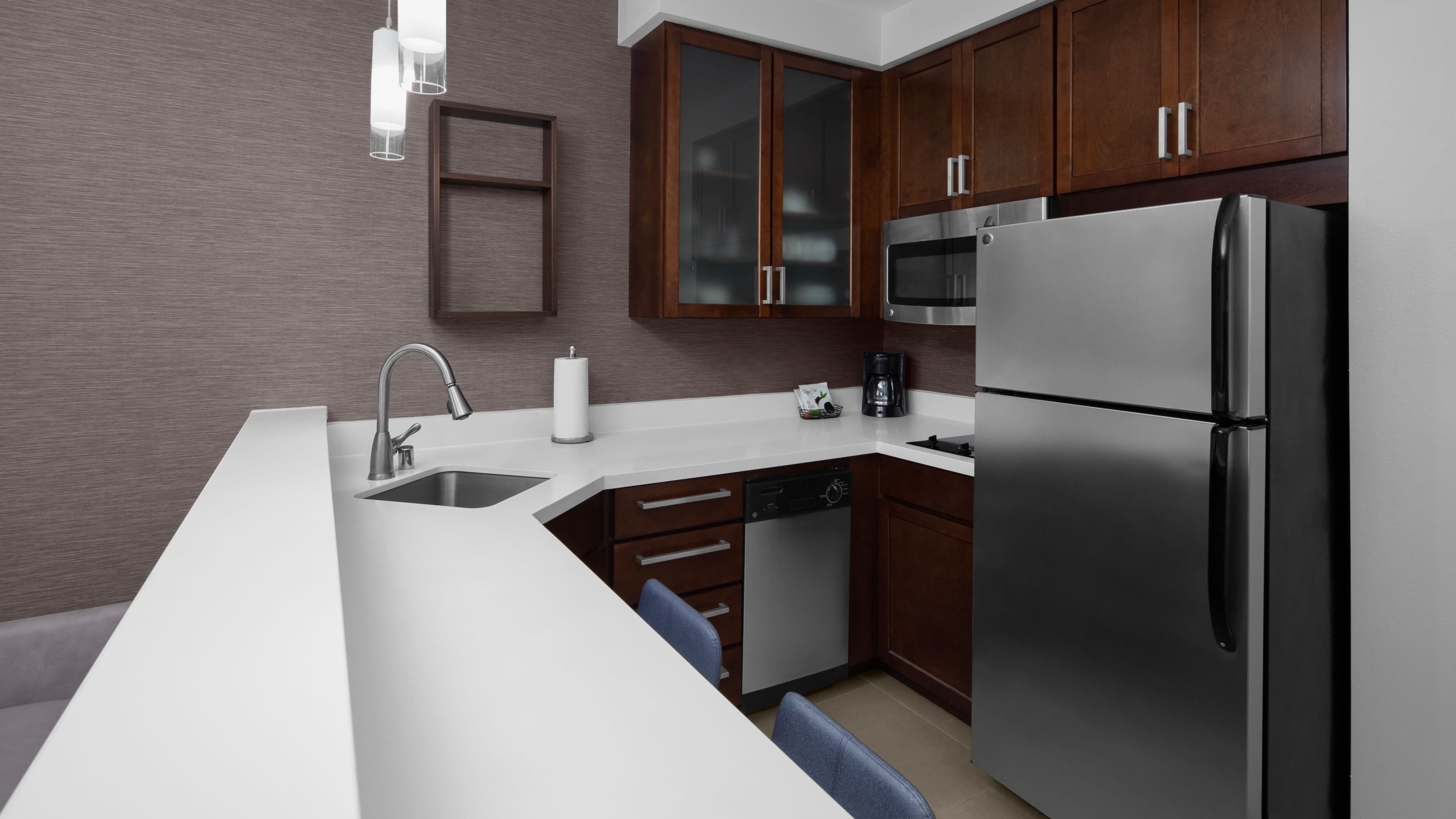 1 Bedroom Suite - Image 5