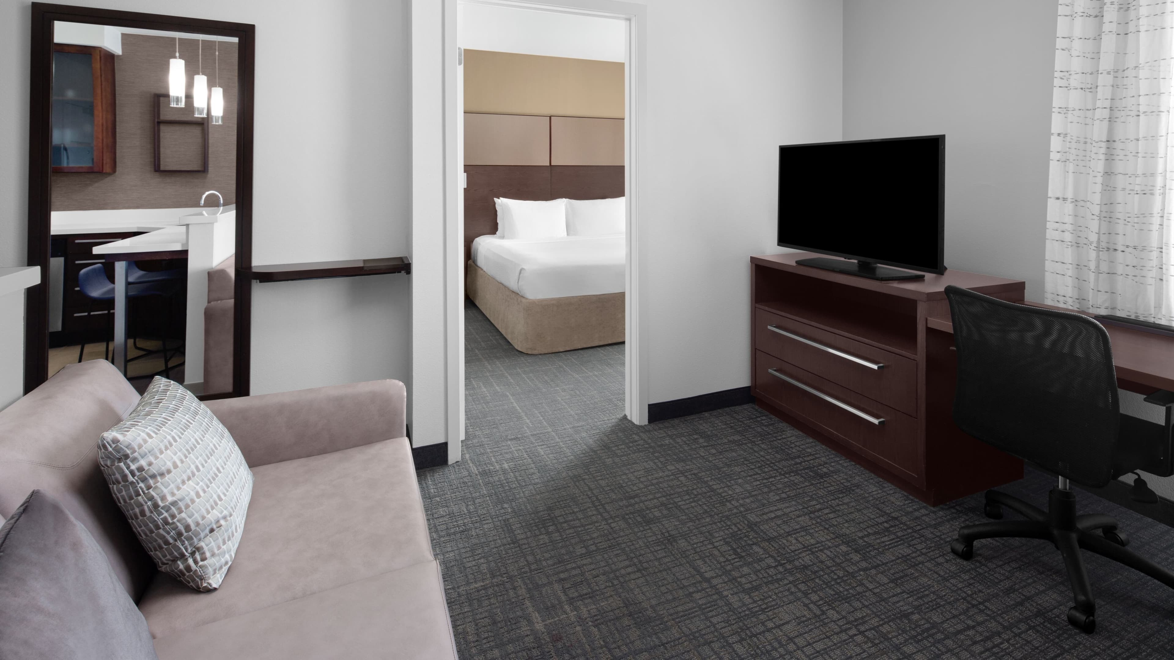 1 Bedroom Suite - Image 3