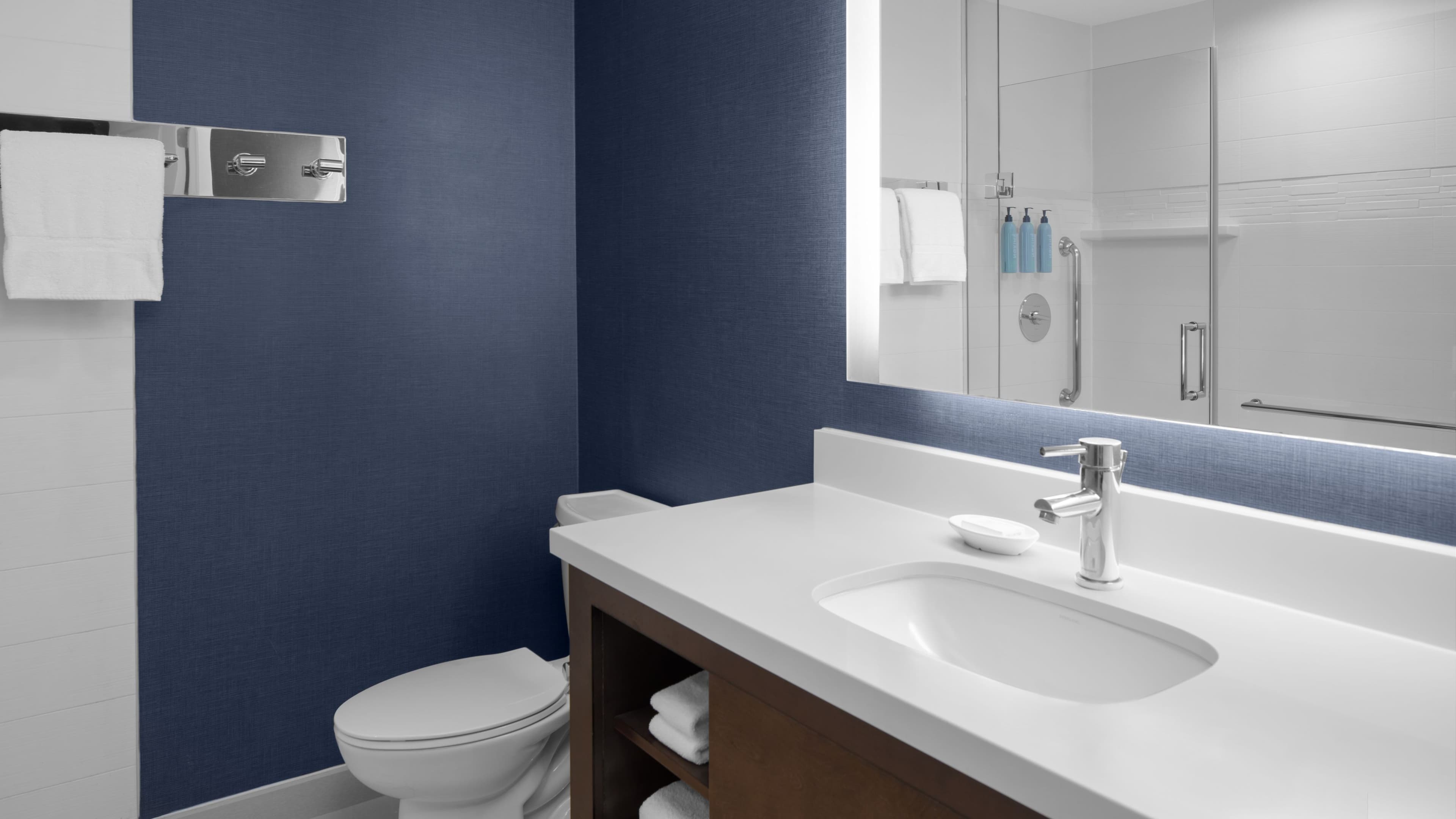 1 Bedroom Suite - Image 6