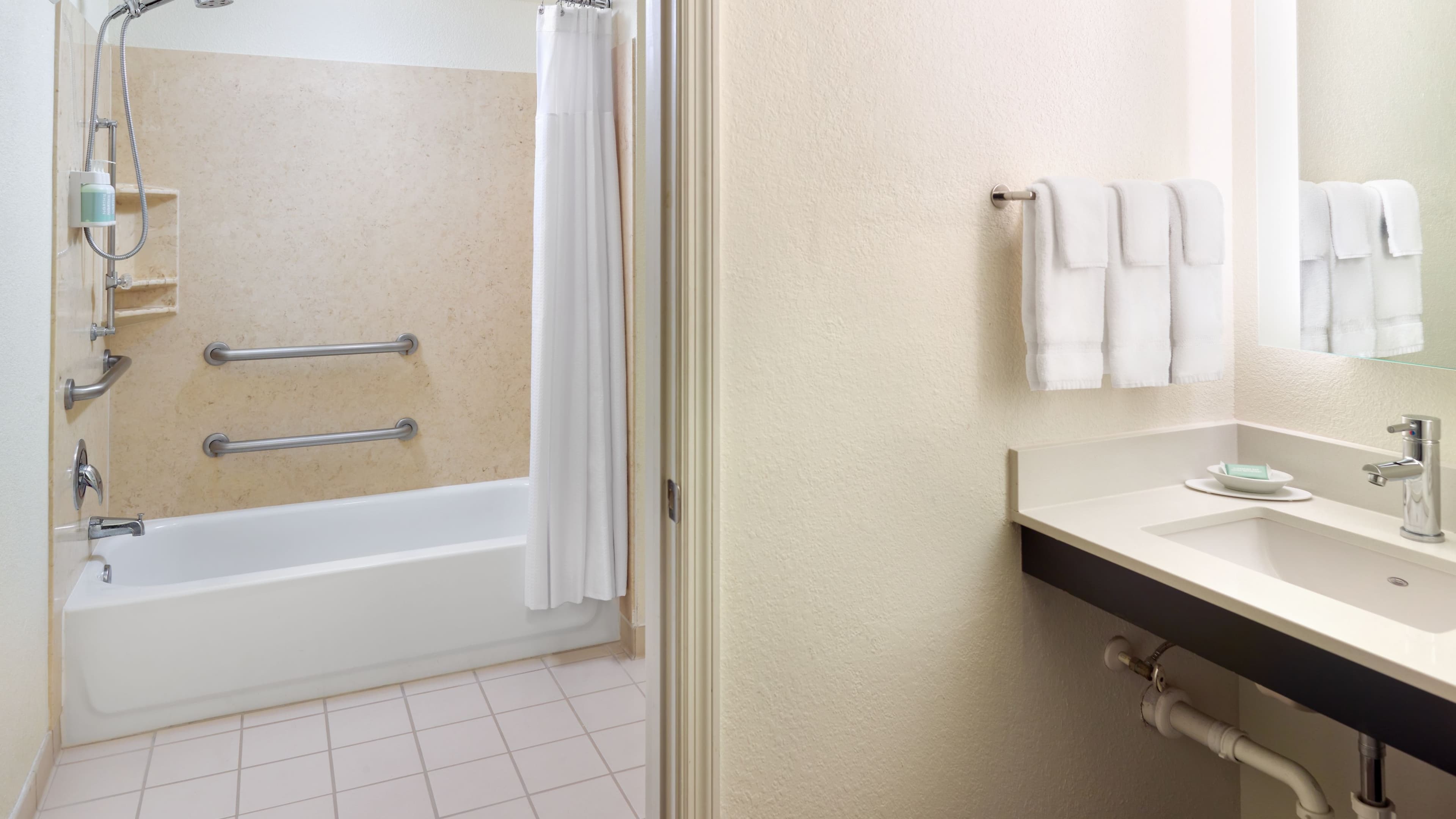 1 Bedroom Suite - Image 4