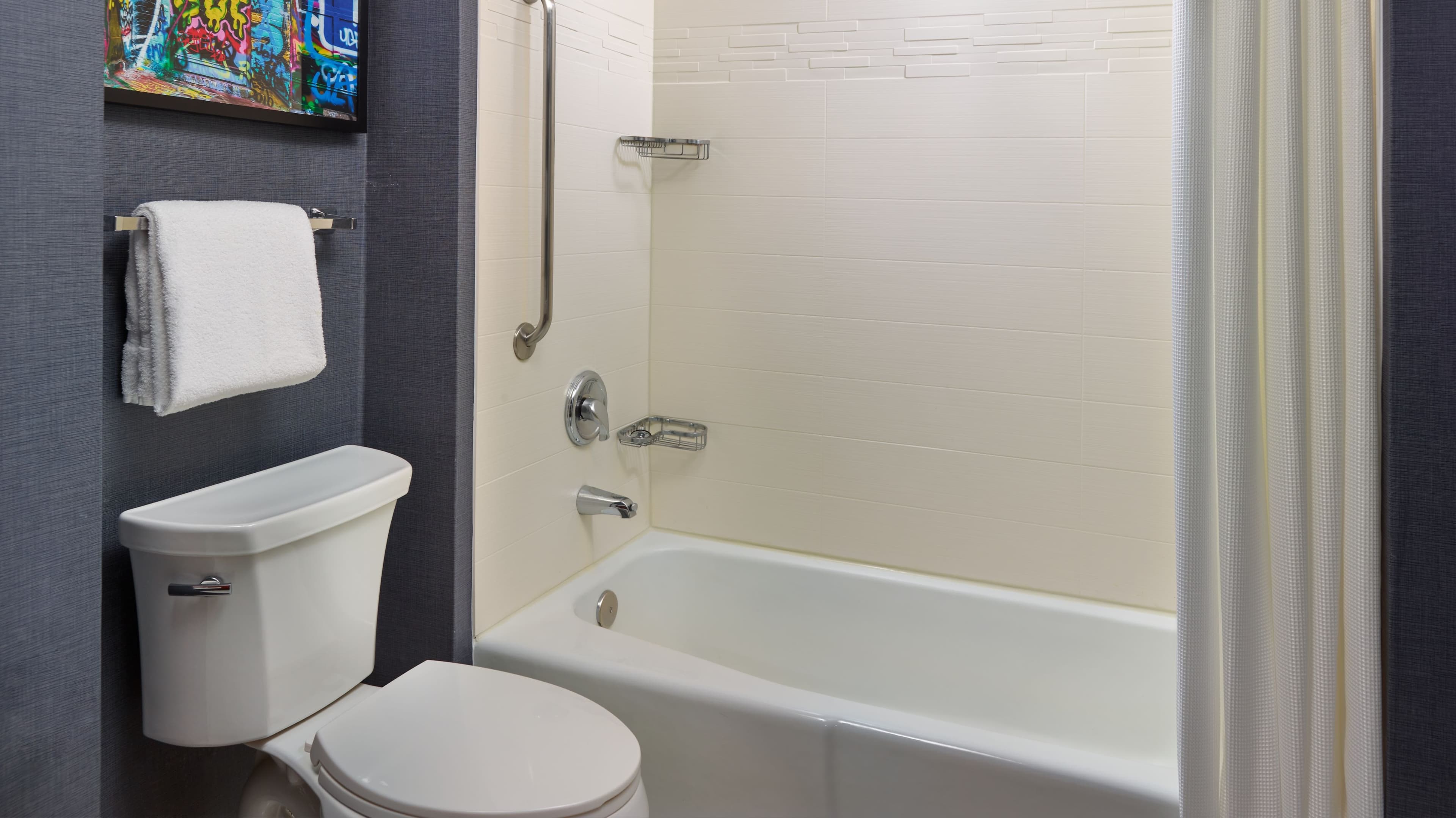 1 Bedroom Suite - Image 7