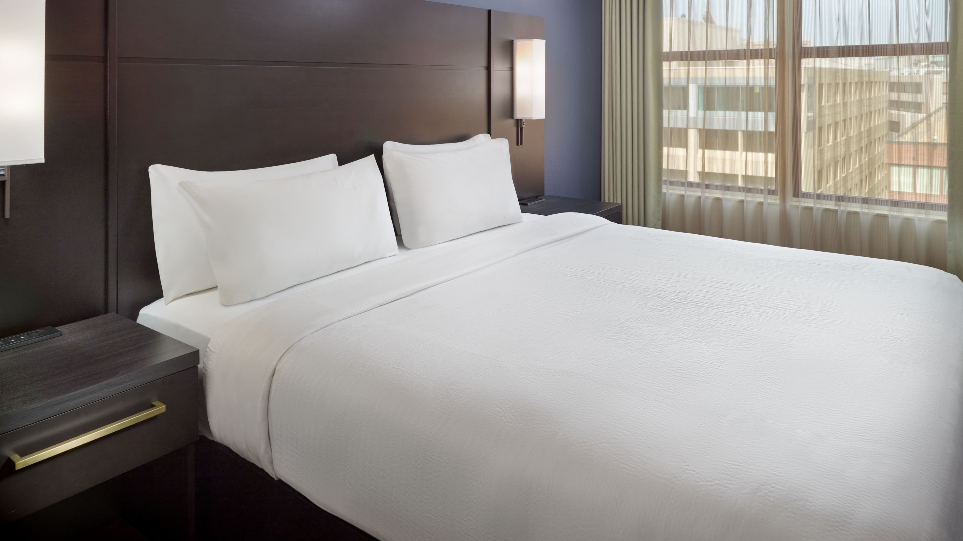 1 Bedroom Suite - Image 2