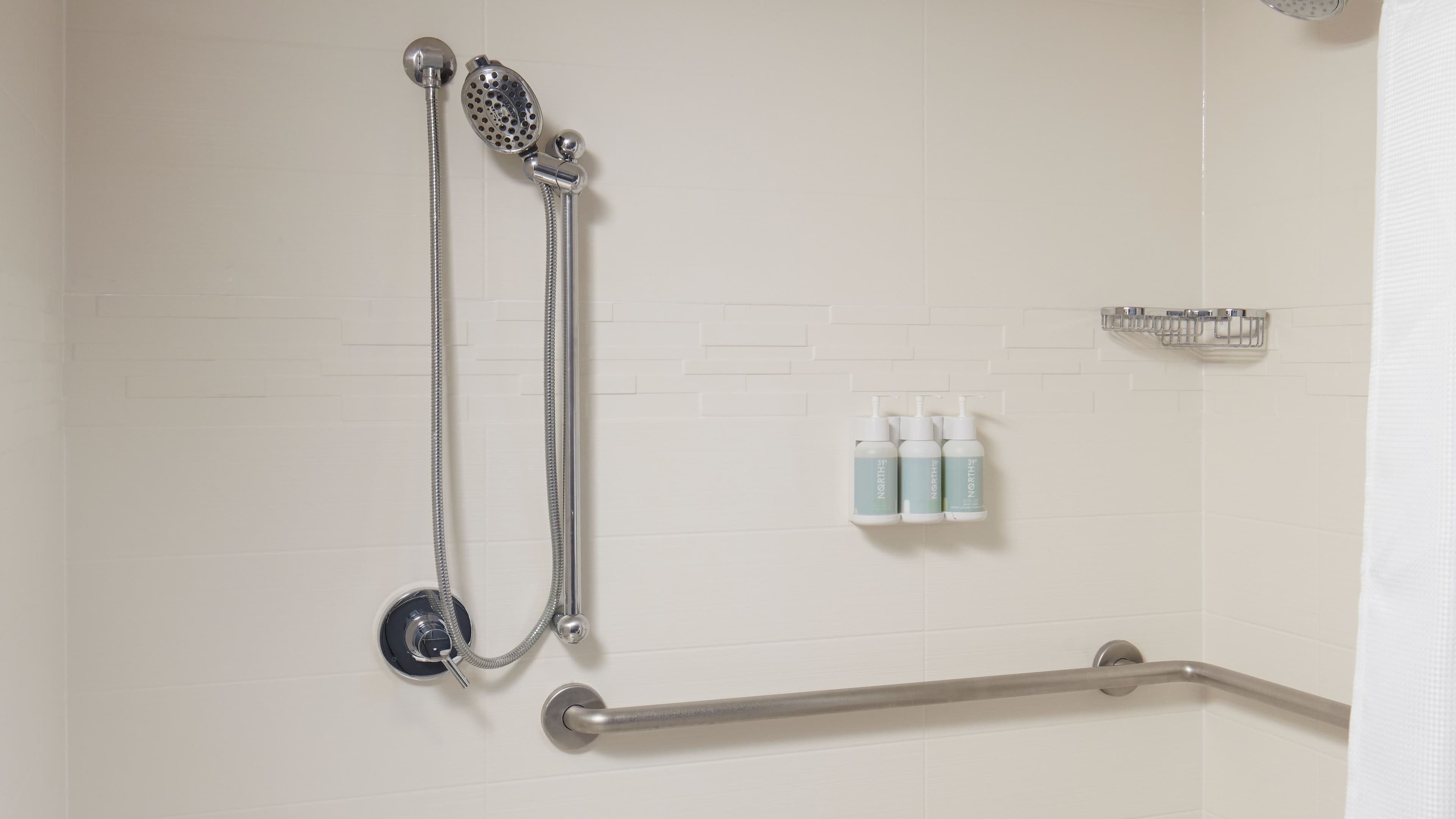 1 Bedroom Suite - Image 7