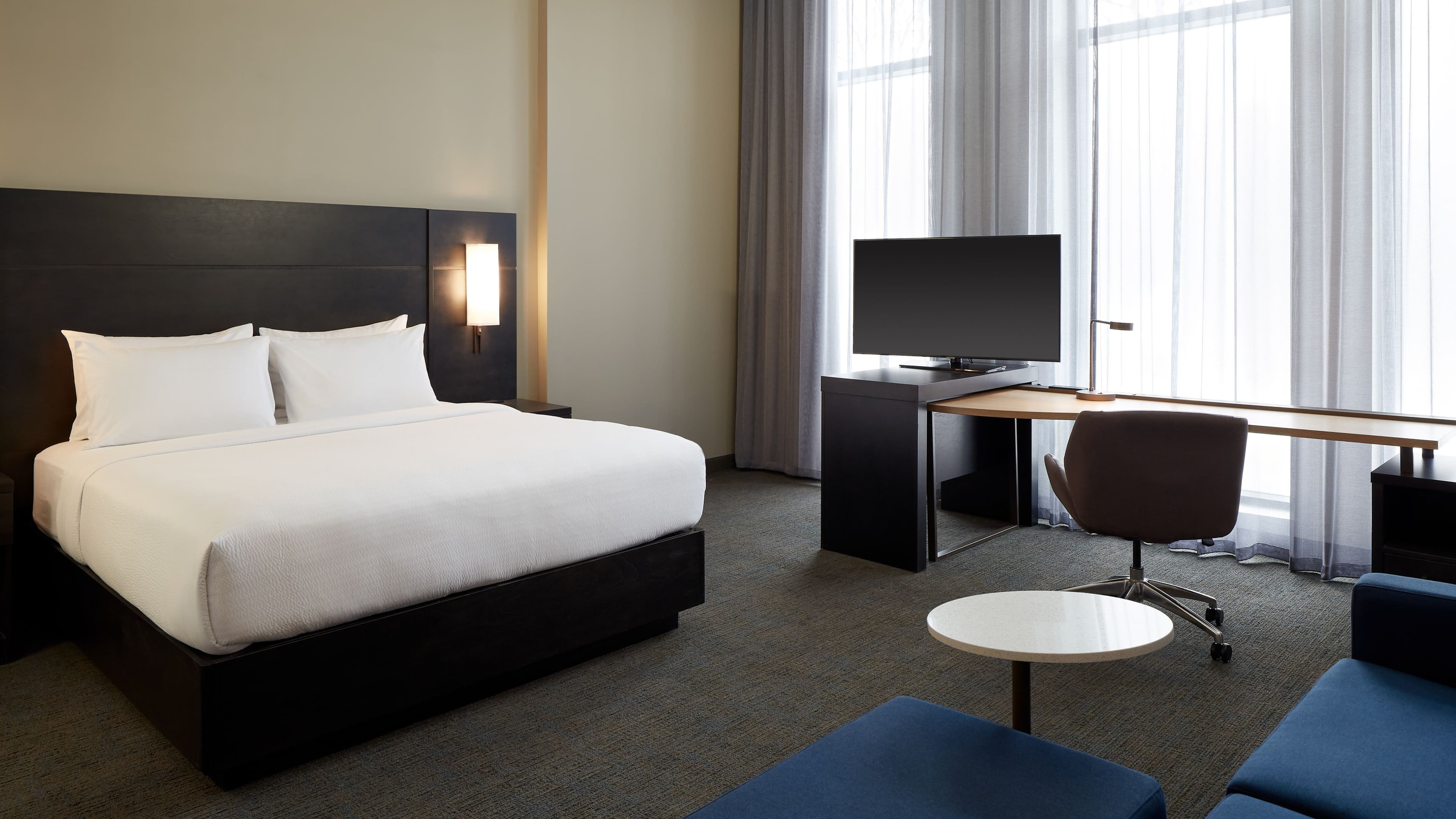 King Studio with sofabed - Image 3