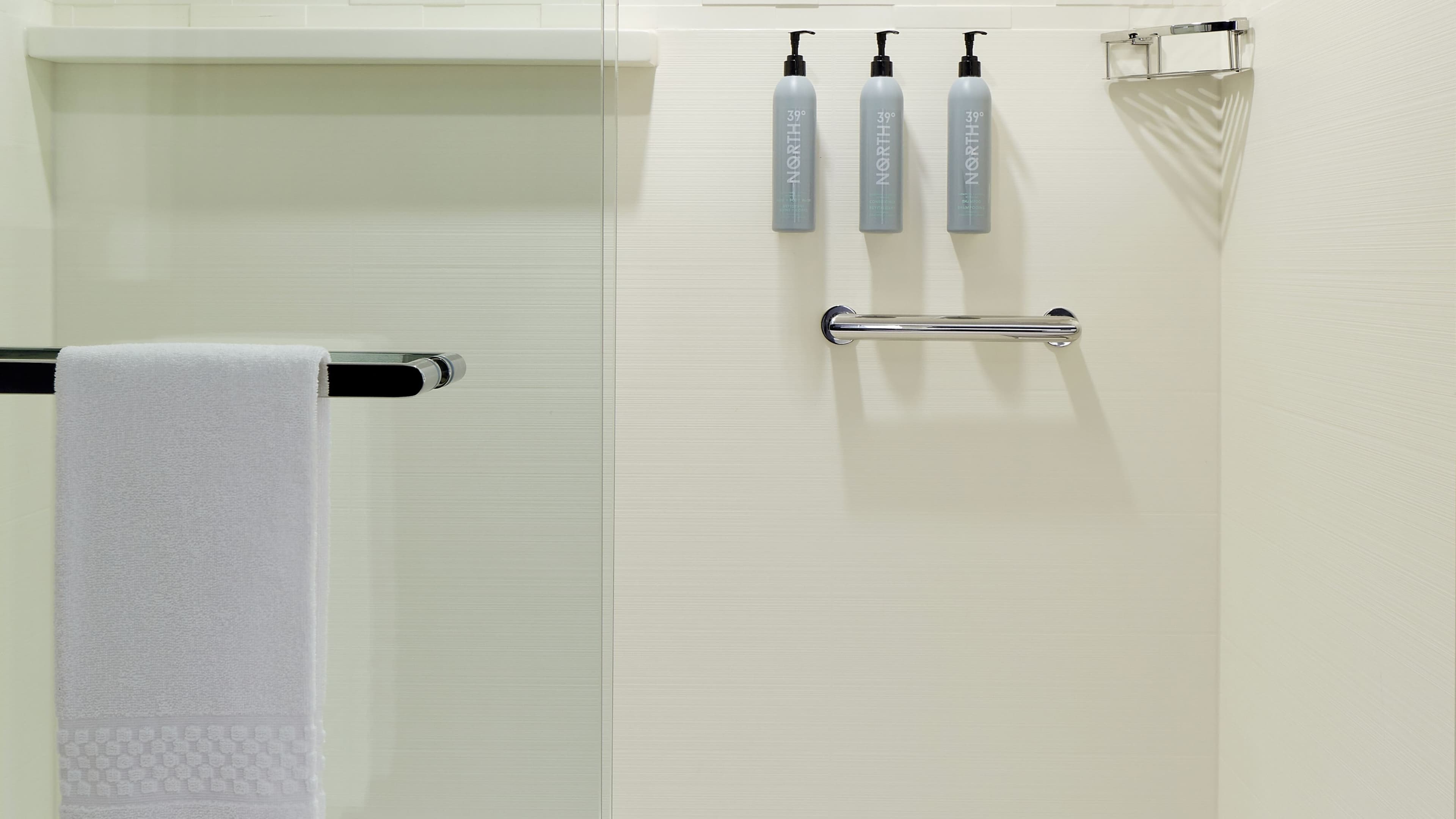 King Studio with sofabed - Image 8