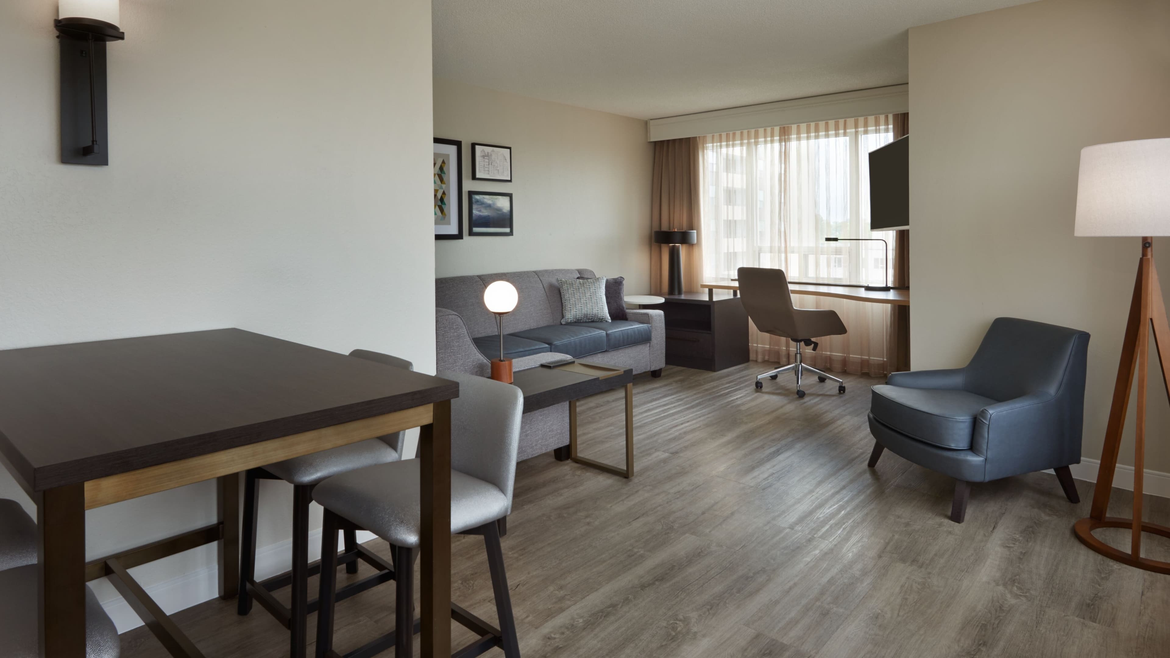 1 Bedroom Suite - Image 1