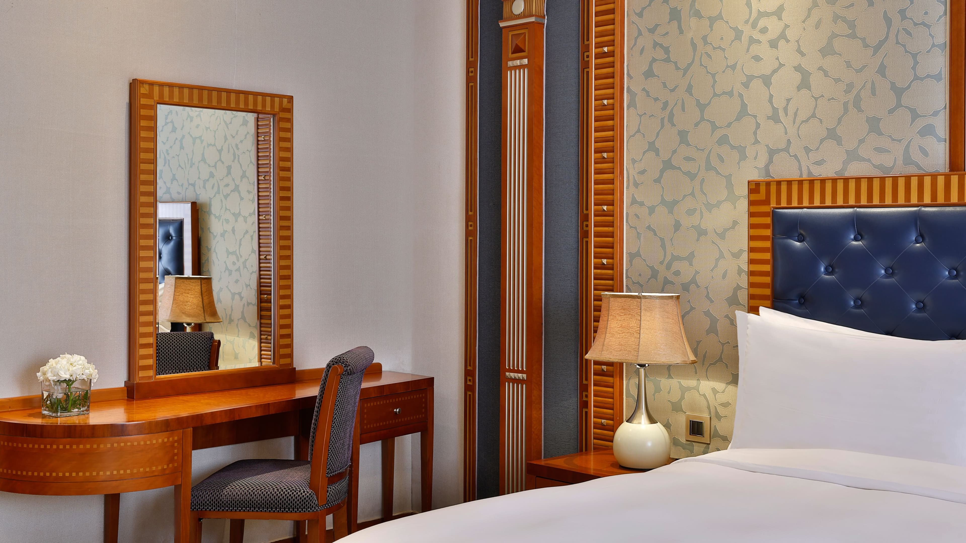 Deluxe Guest room - Image 2