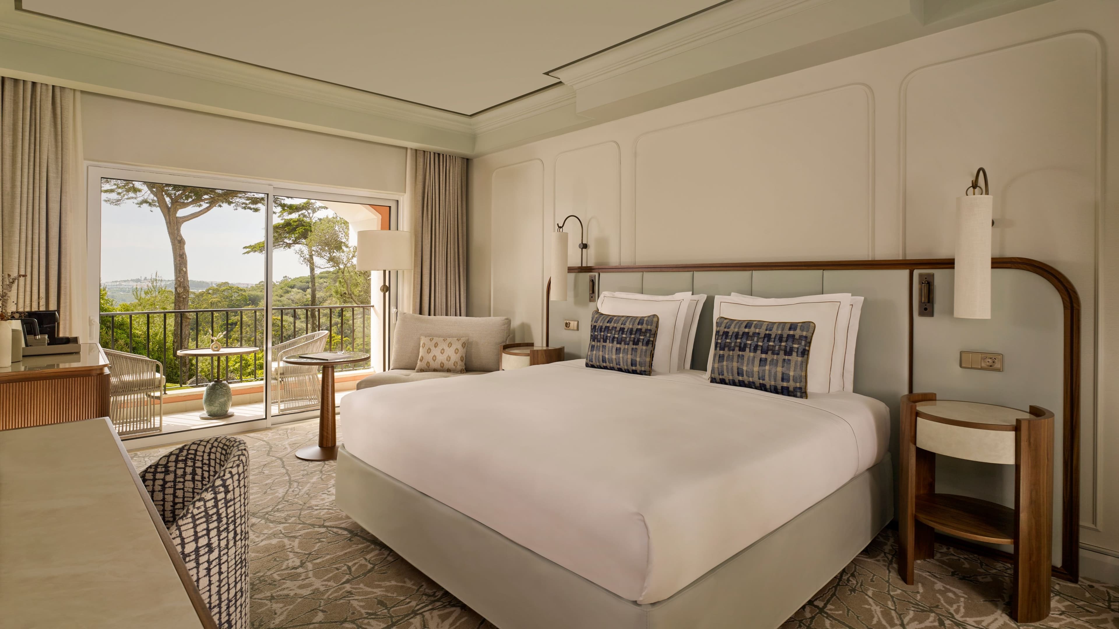 Deluxe Room - Image 1