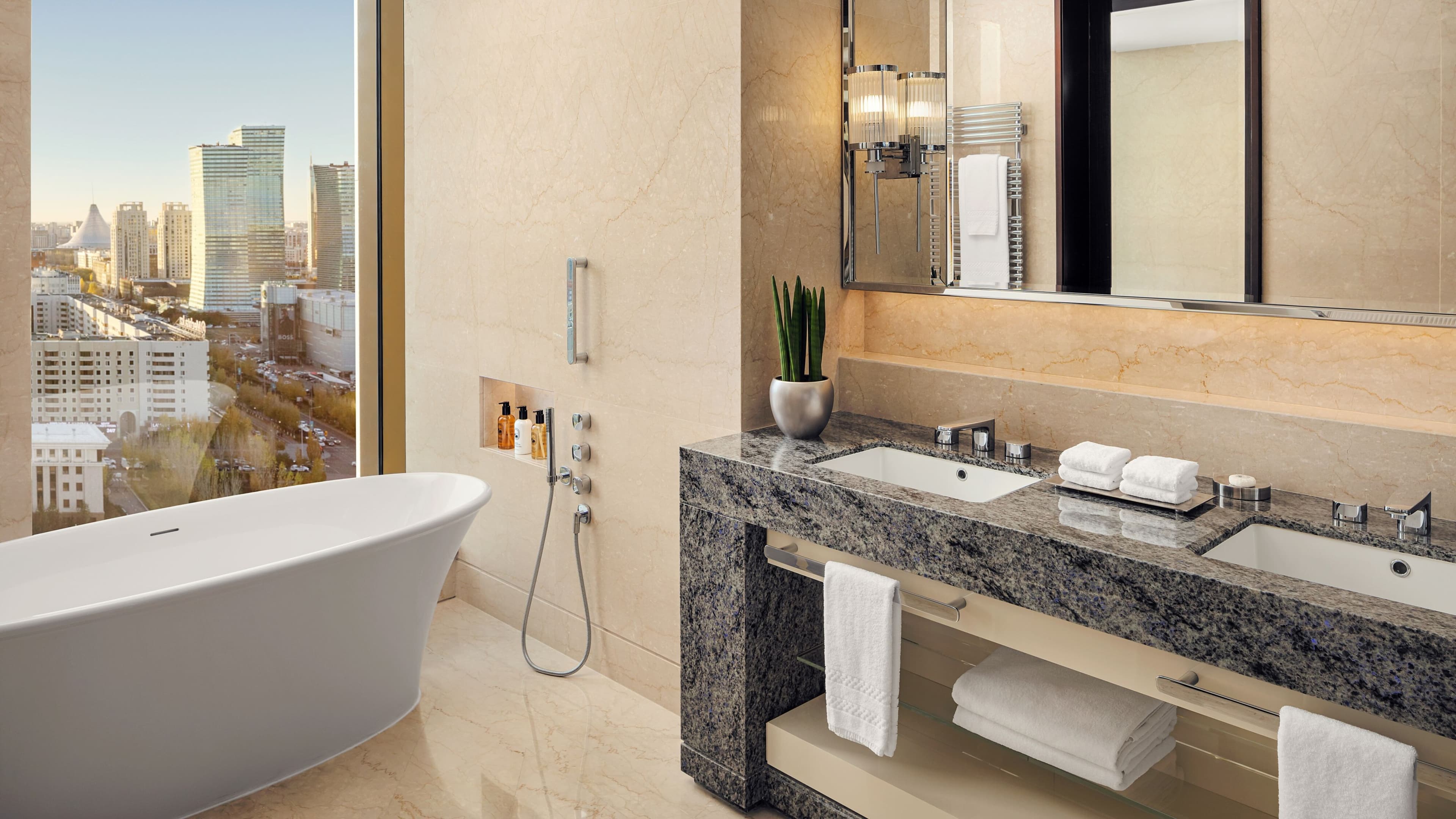 Deluxe Room - Image 7