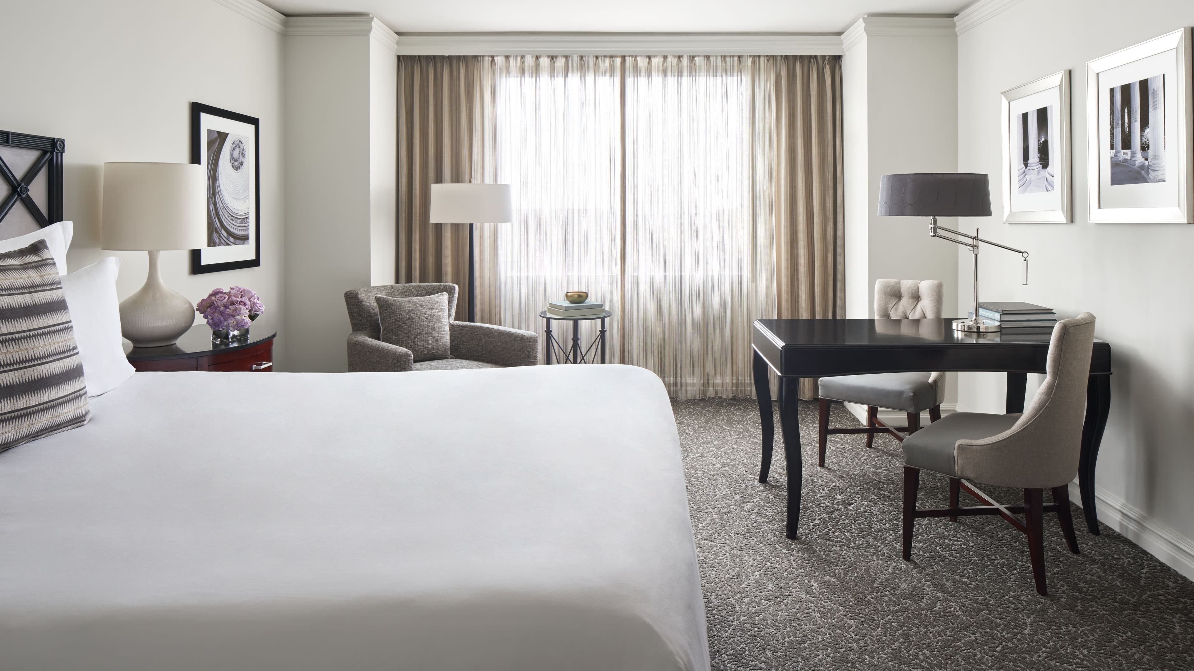 Deluxe Corner King Room - Image 1