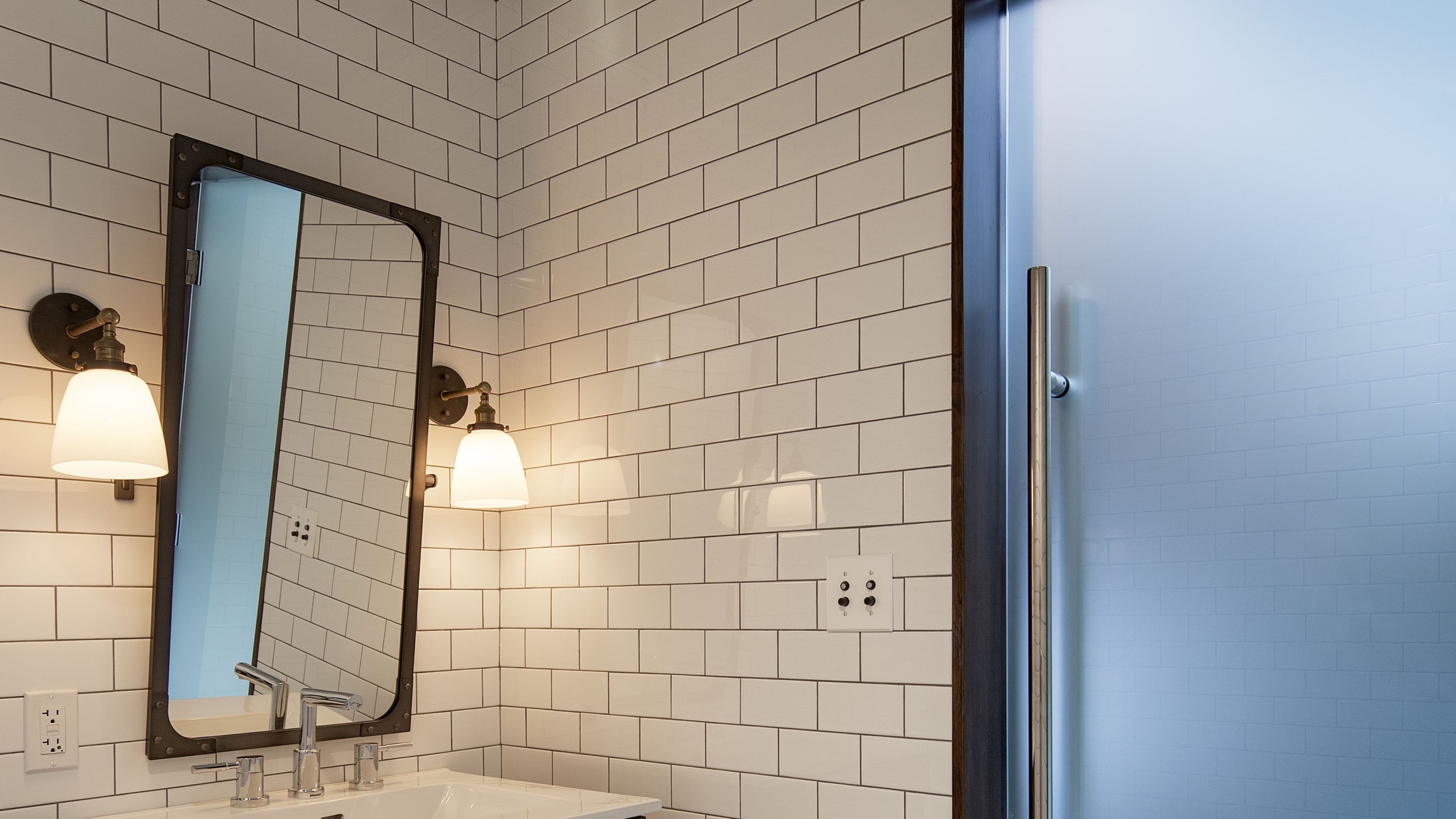 COZY KING - 175 SQF - Image 5