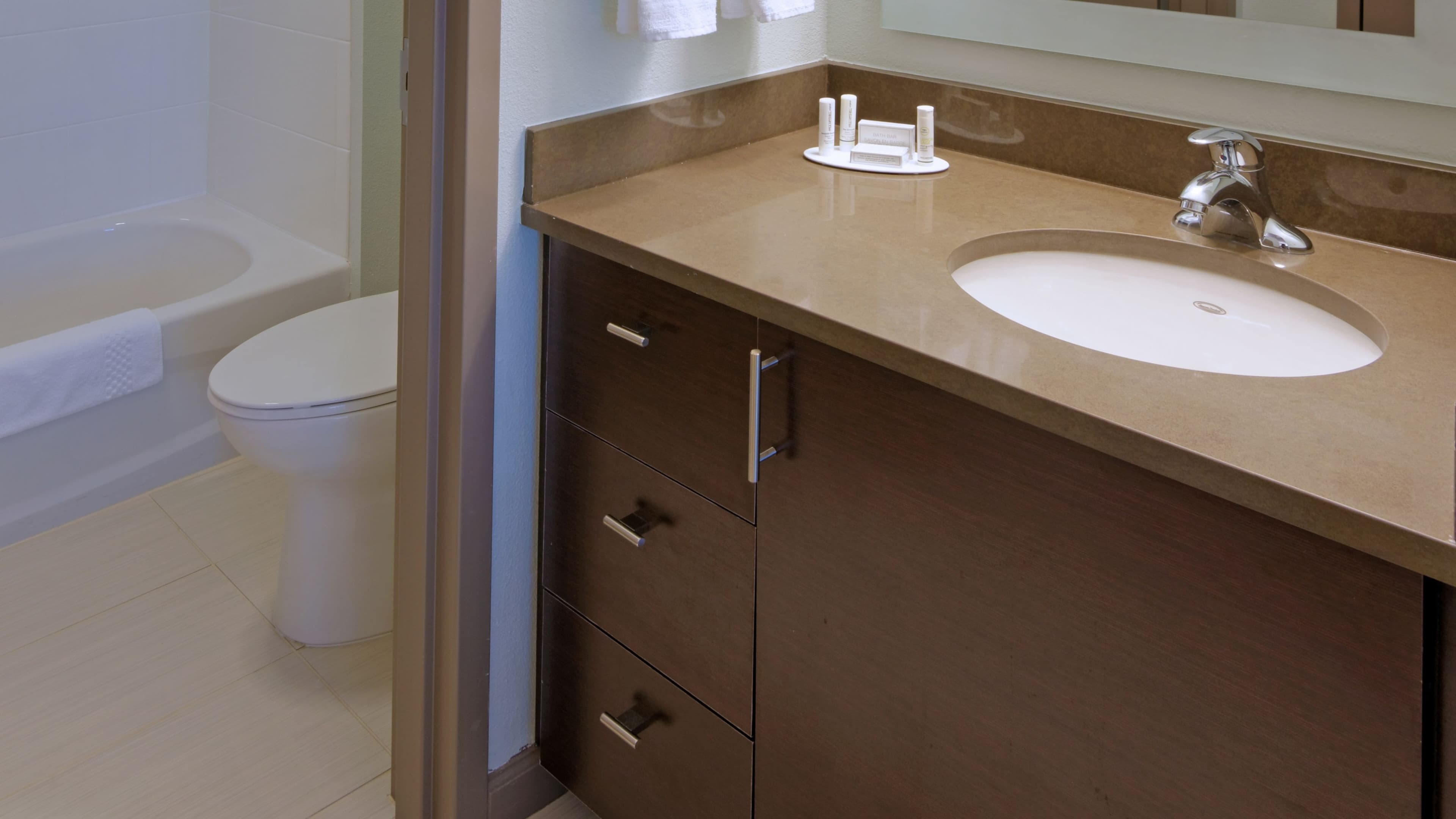 1 Bedroom Suite - Image 8