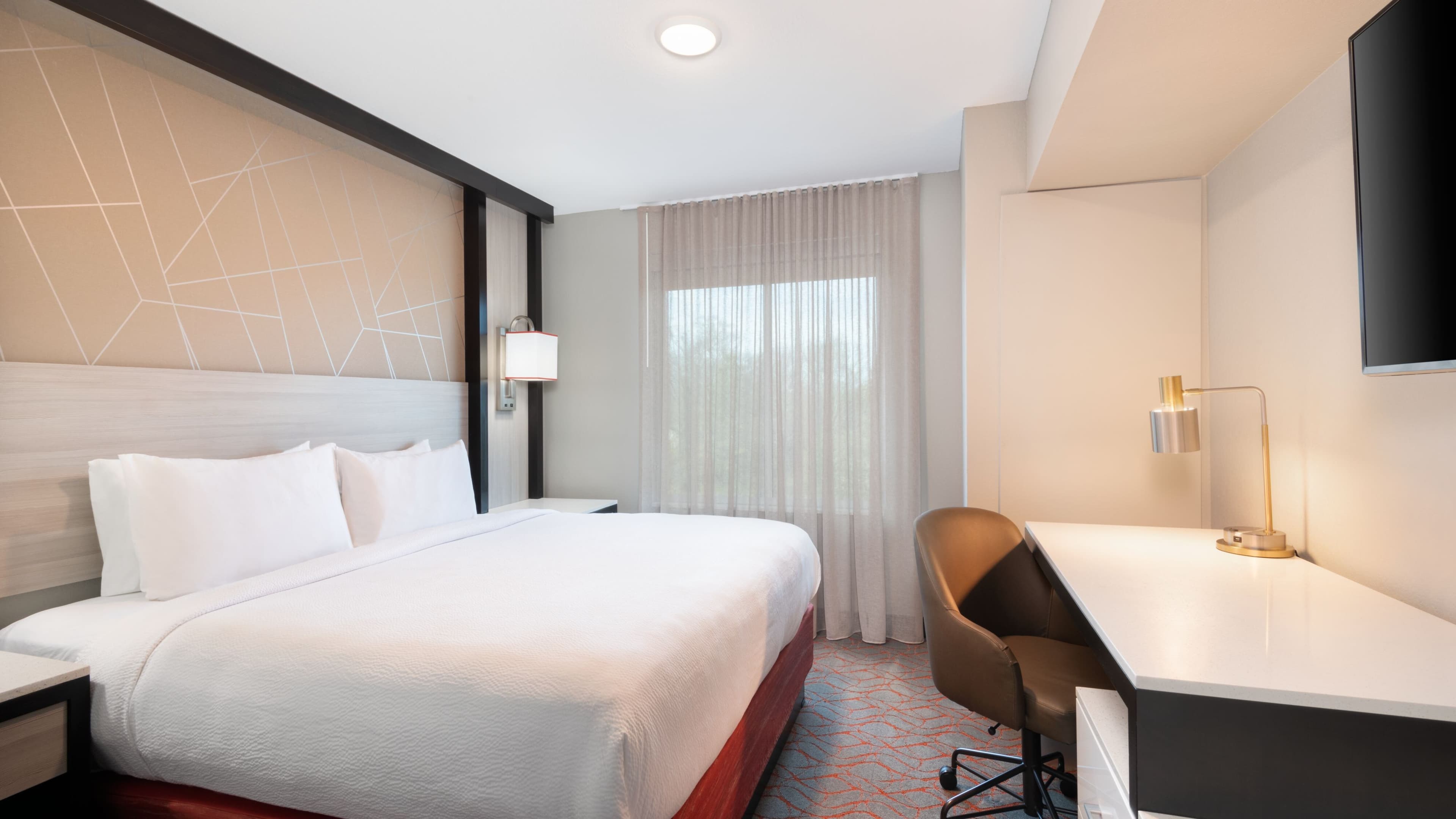 King Suite - Image 4