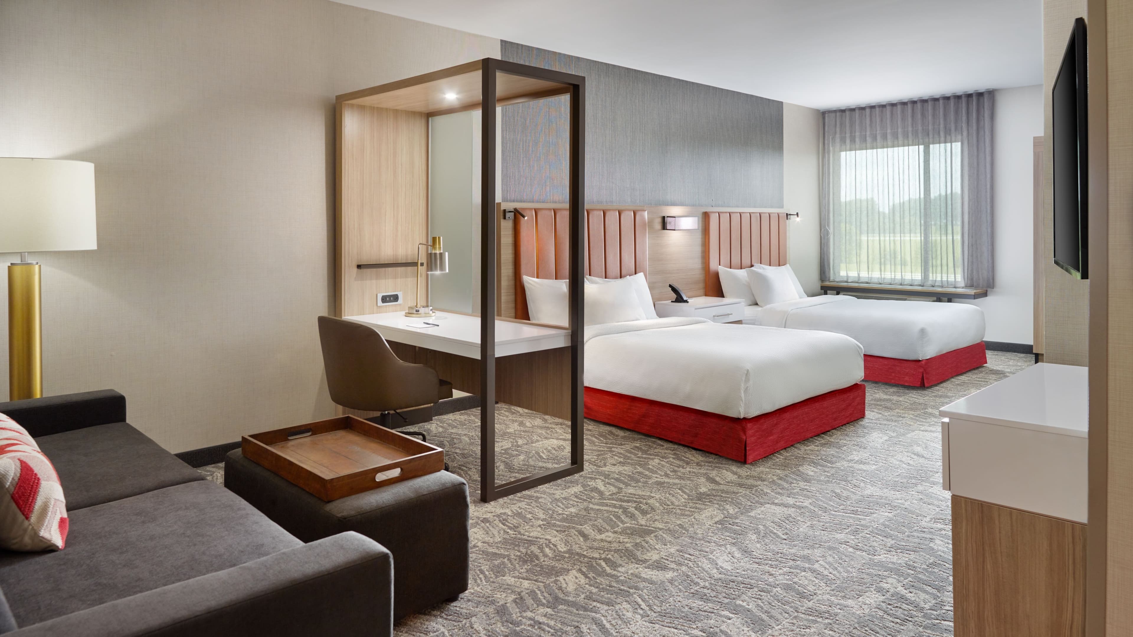 Queen Queen - Image 1