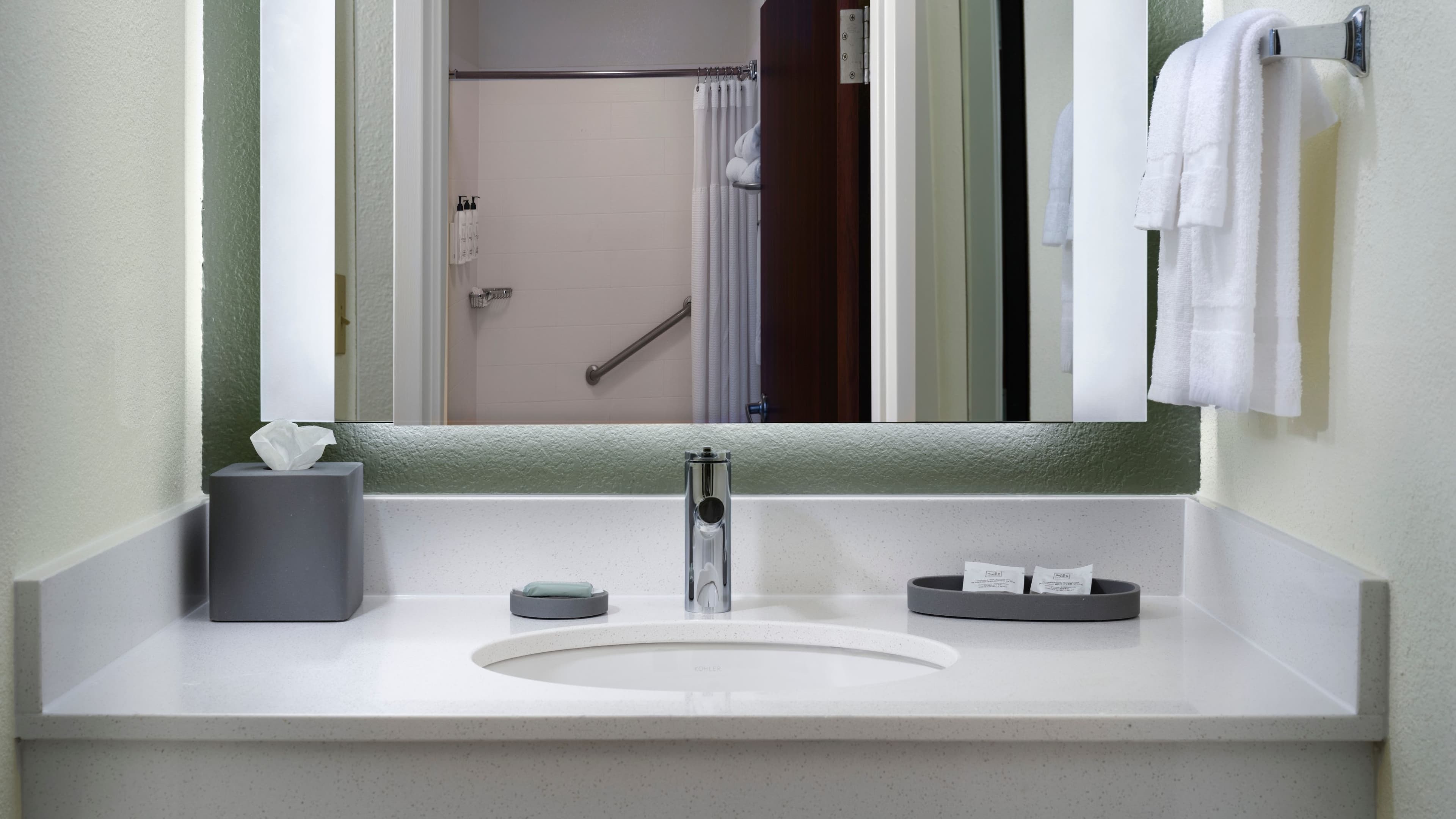 King Suite - Image 9