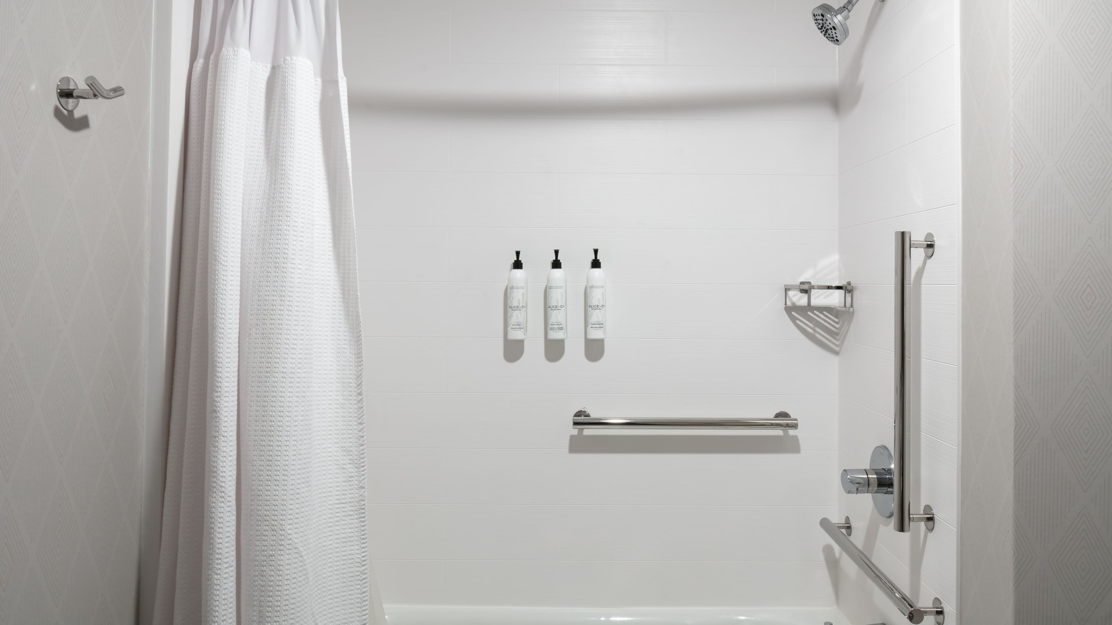 Larger Studio - Image 6