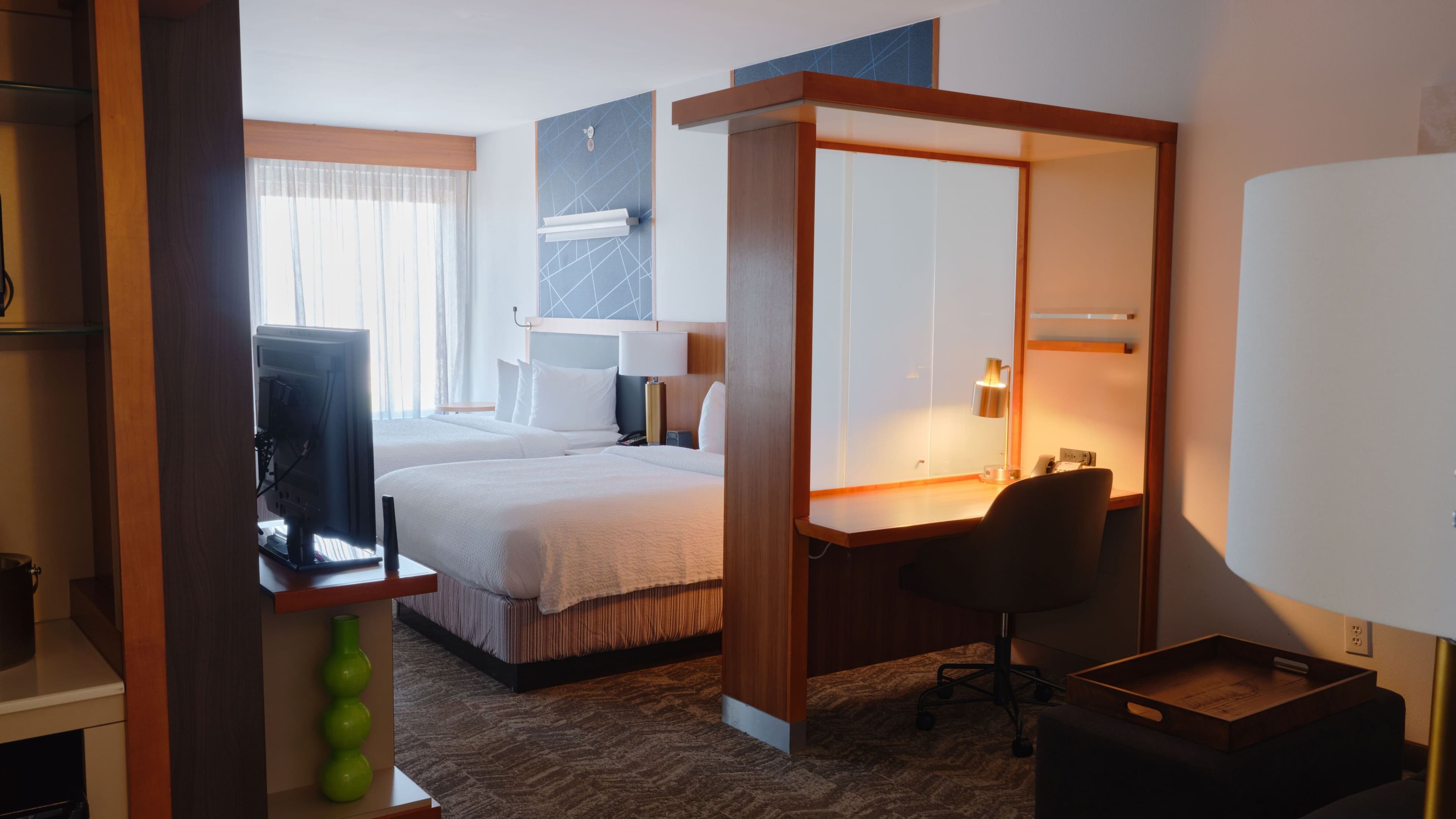 Double Queen Suite - Image 1