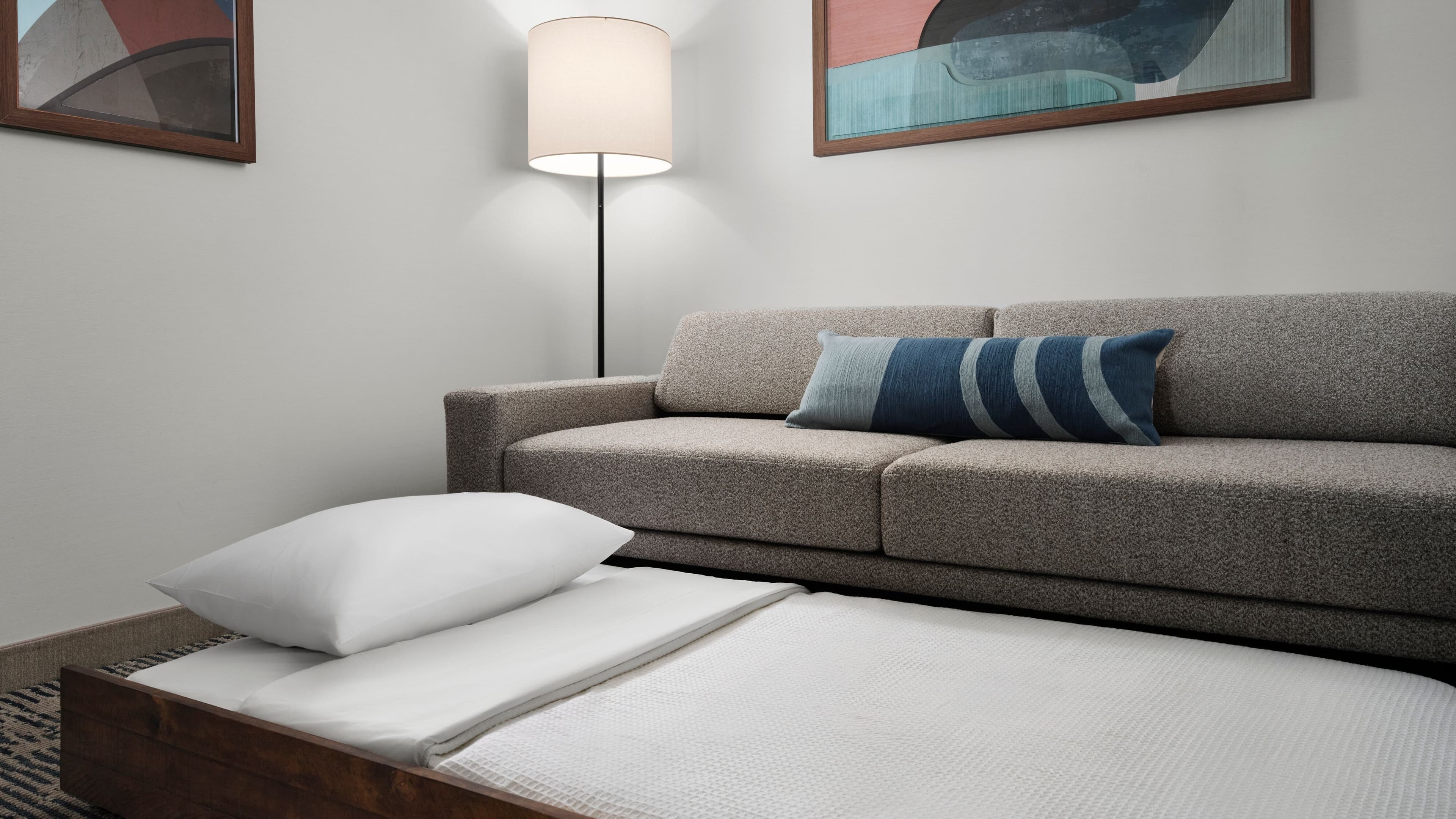 1 King Bed Suite - Image 4