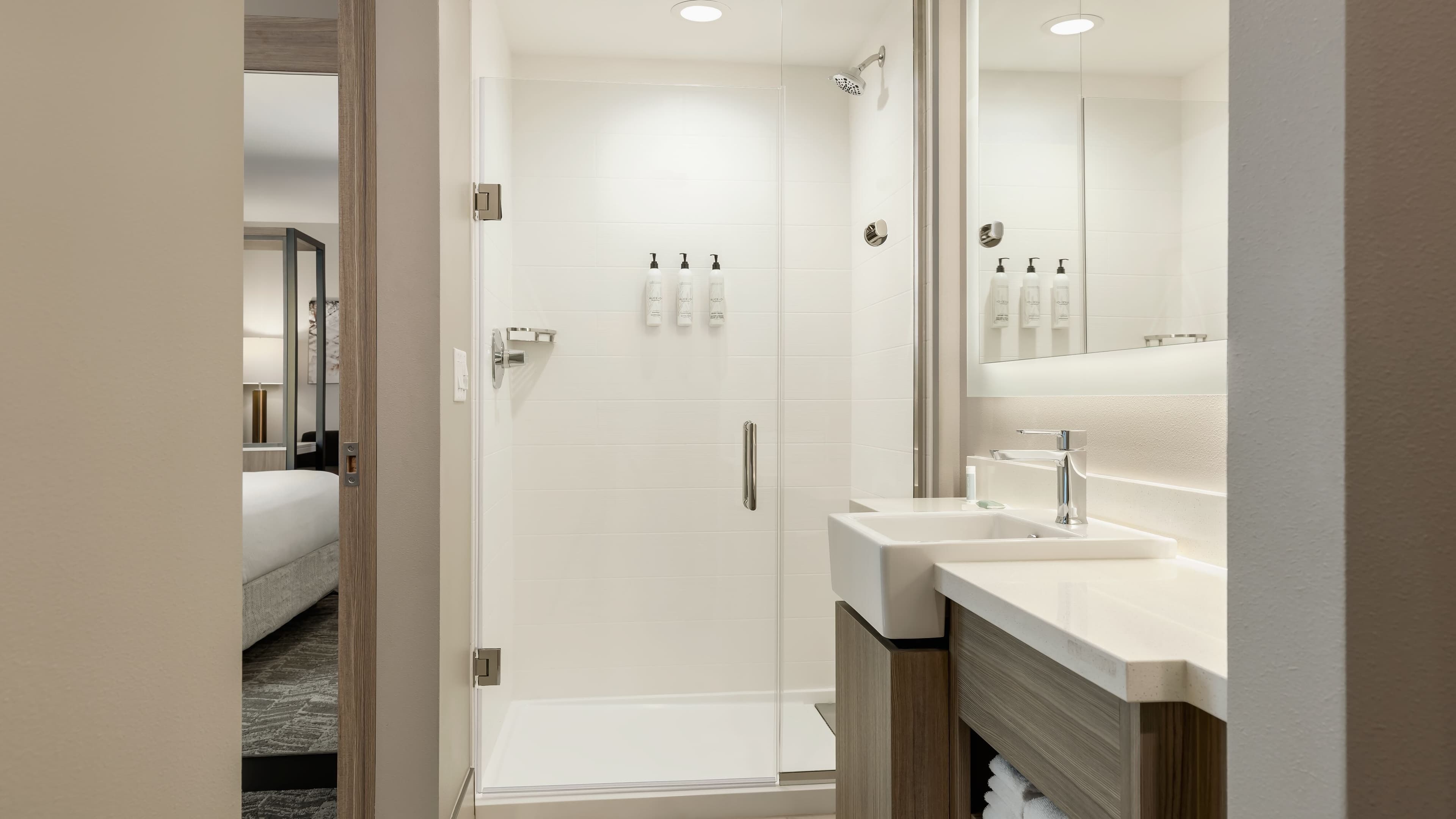 Studio Suite - Image 6