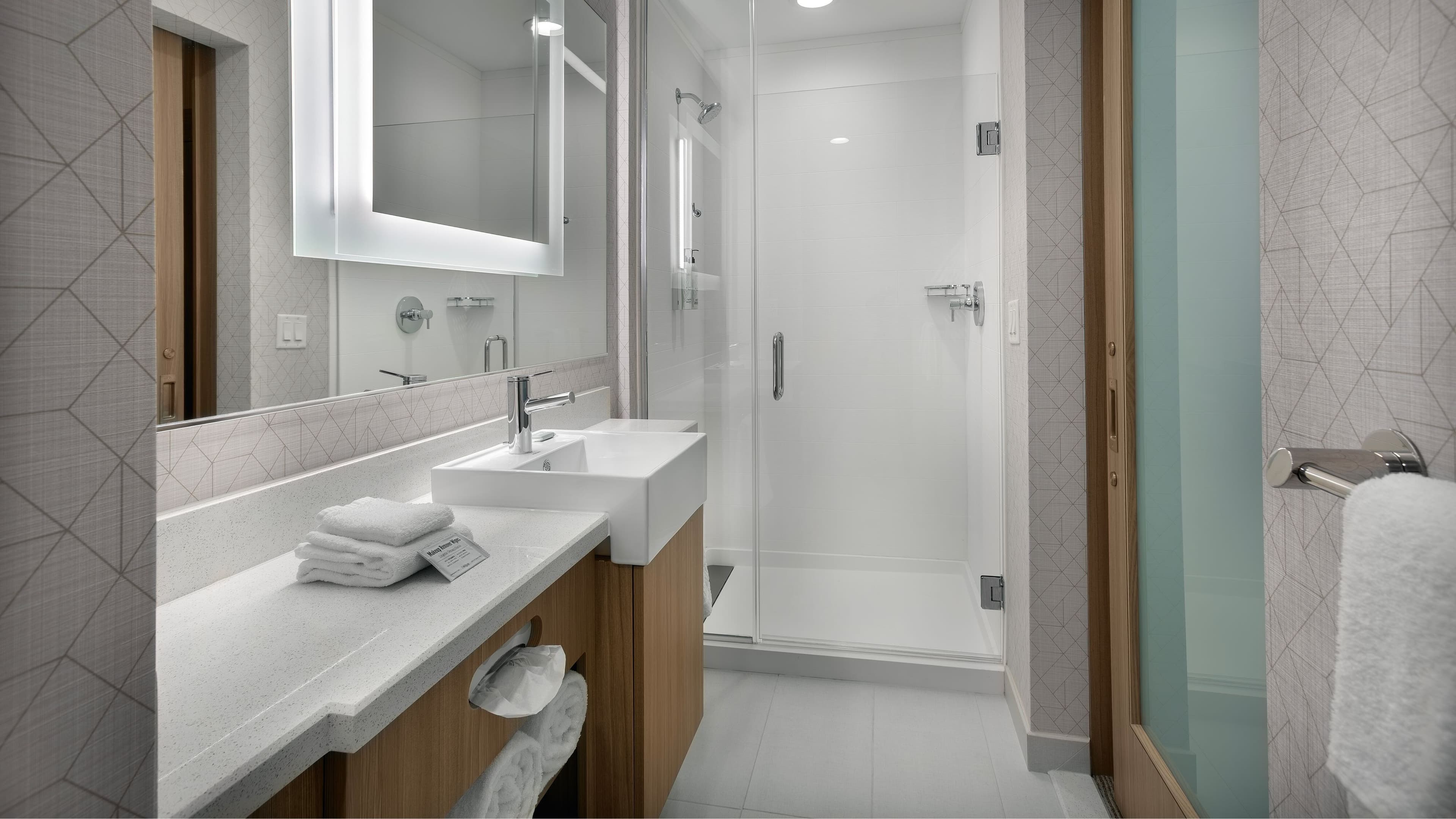 King Suite - Image 4