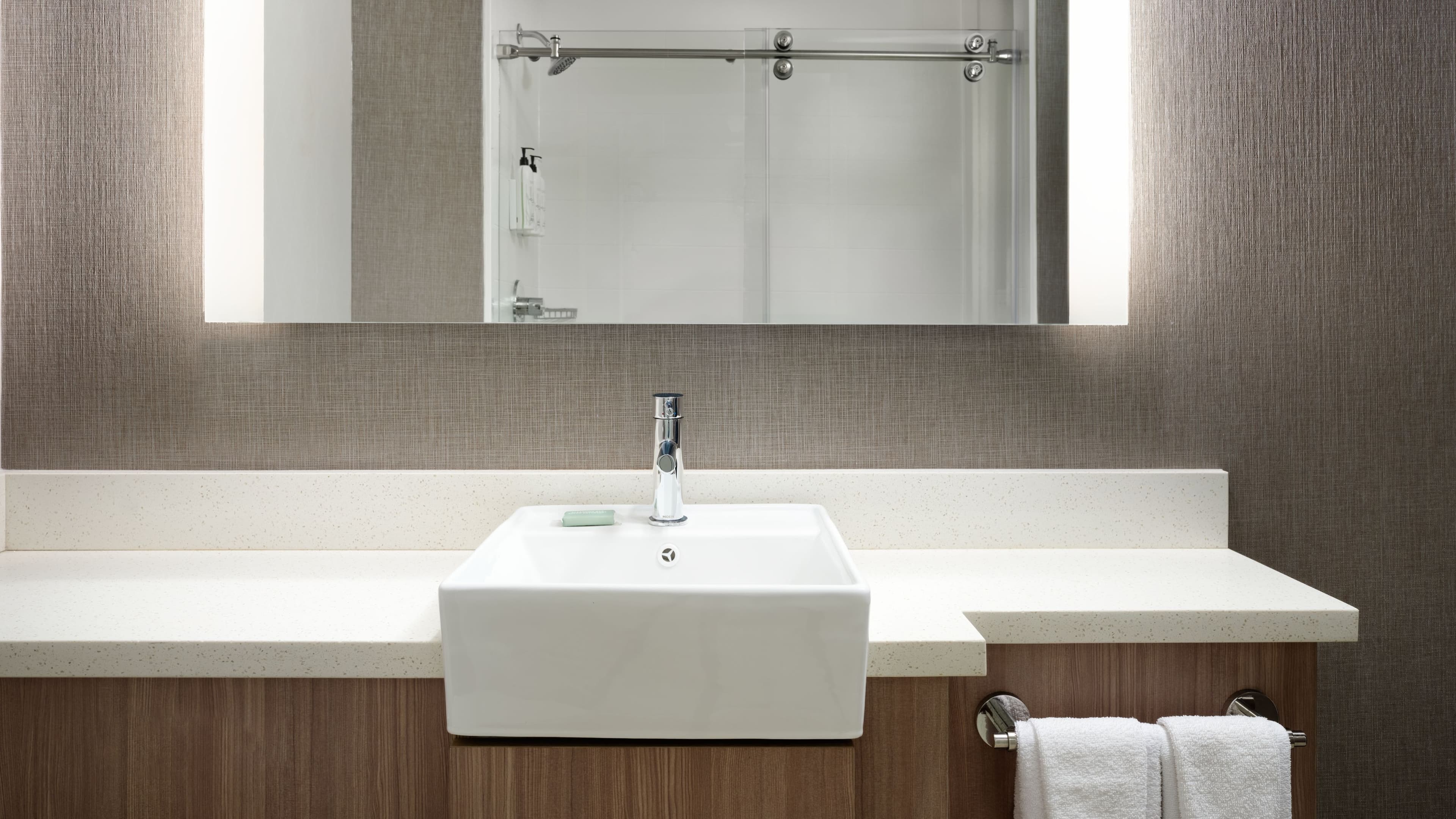 King Studio Suite - Image 6