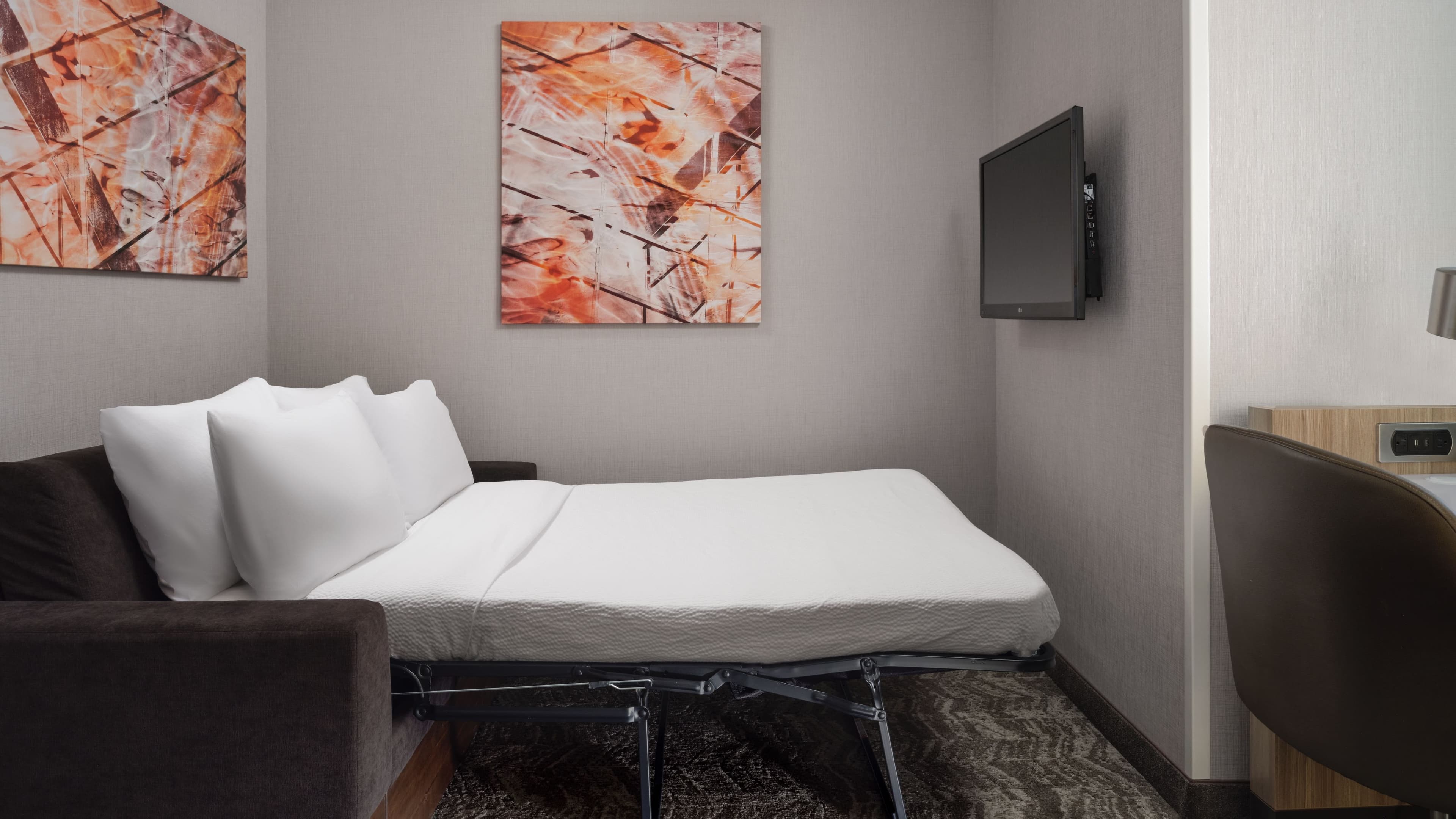 King Studio Suite - Image 4